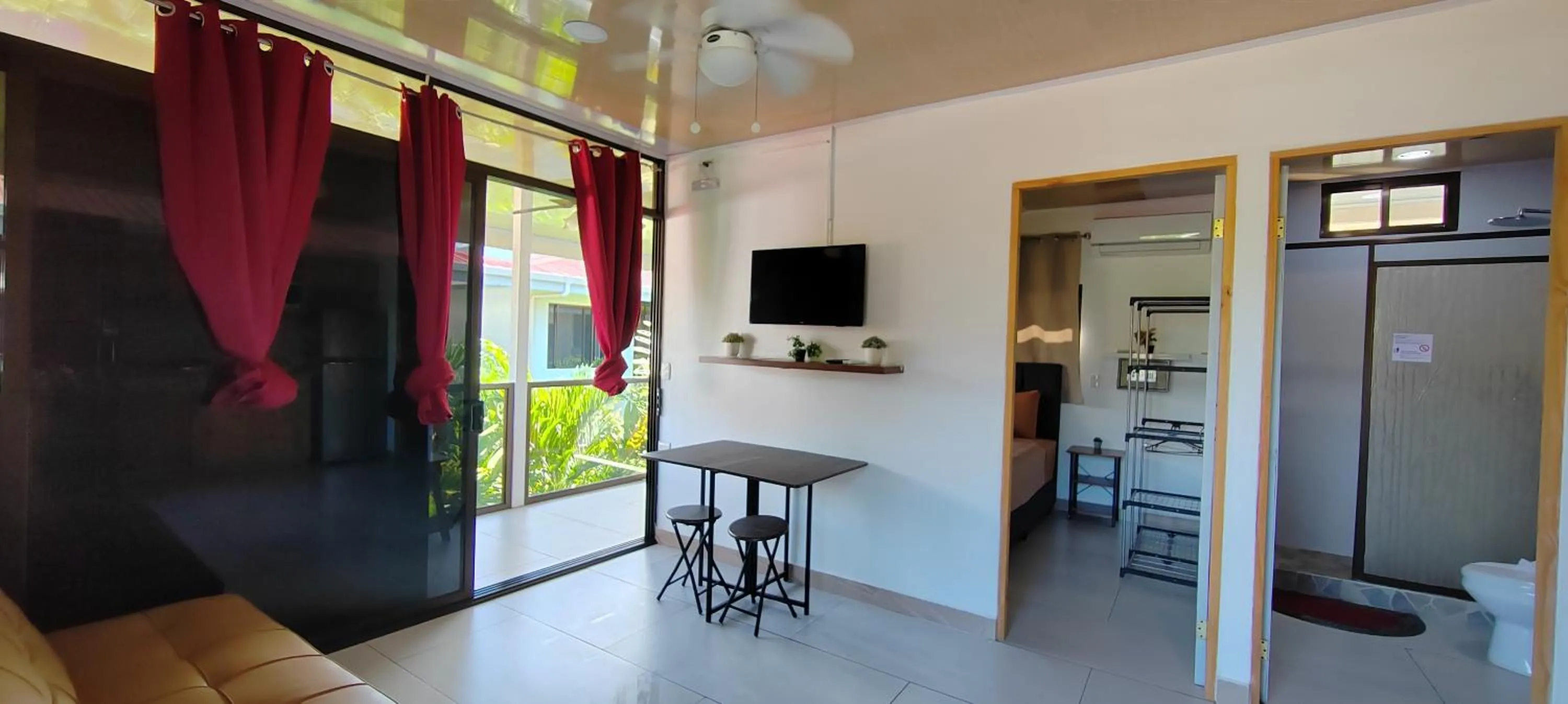 Communal lounge/ TV room in Ballena Rey Hotel