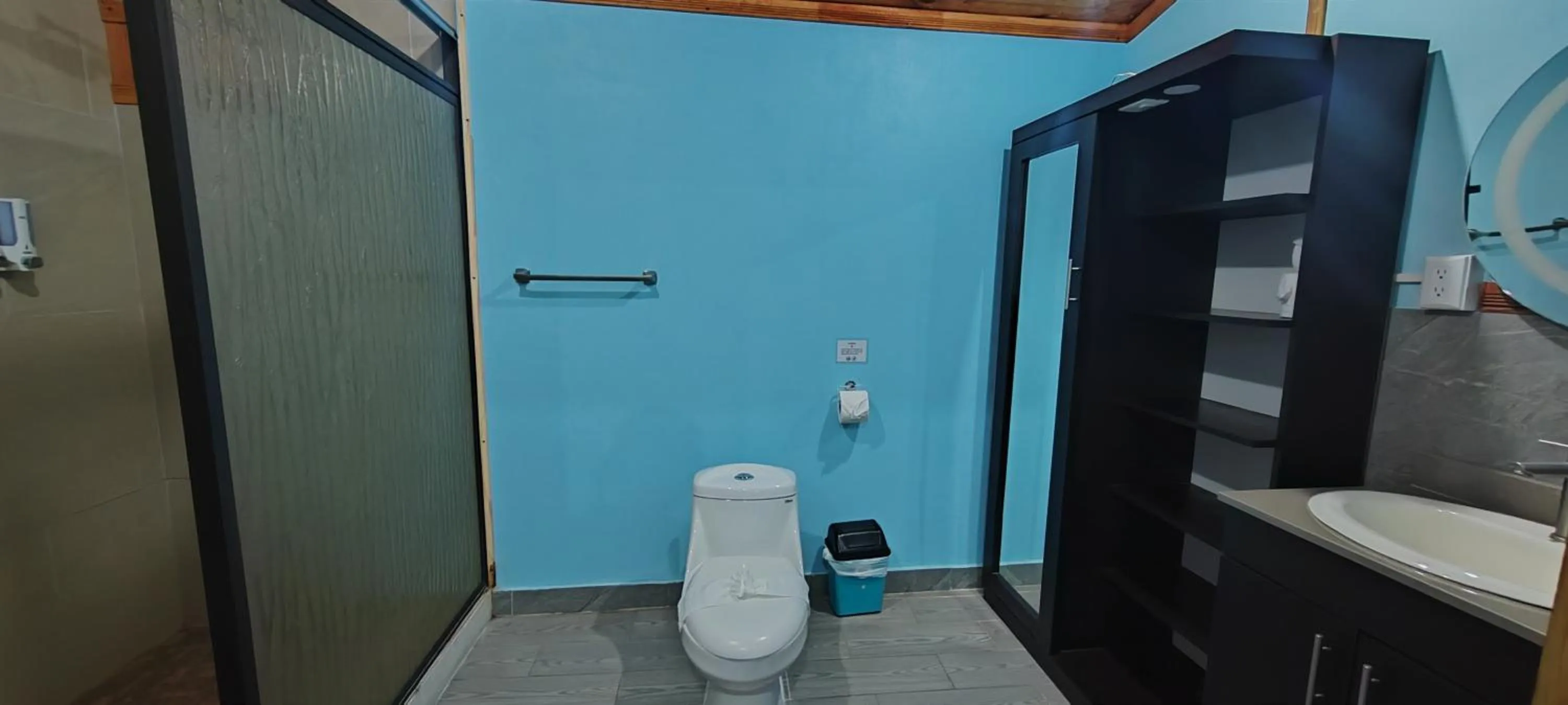 Bathroom in Ballena Rey Hotel