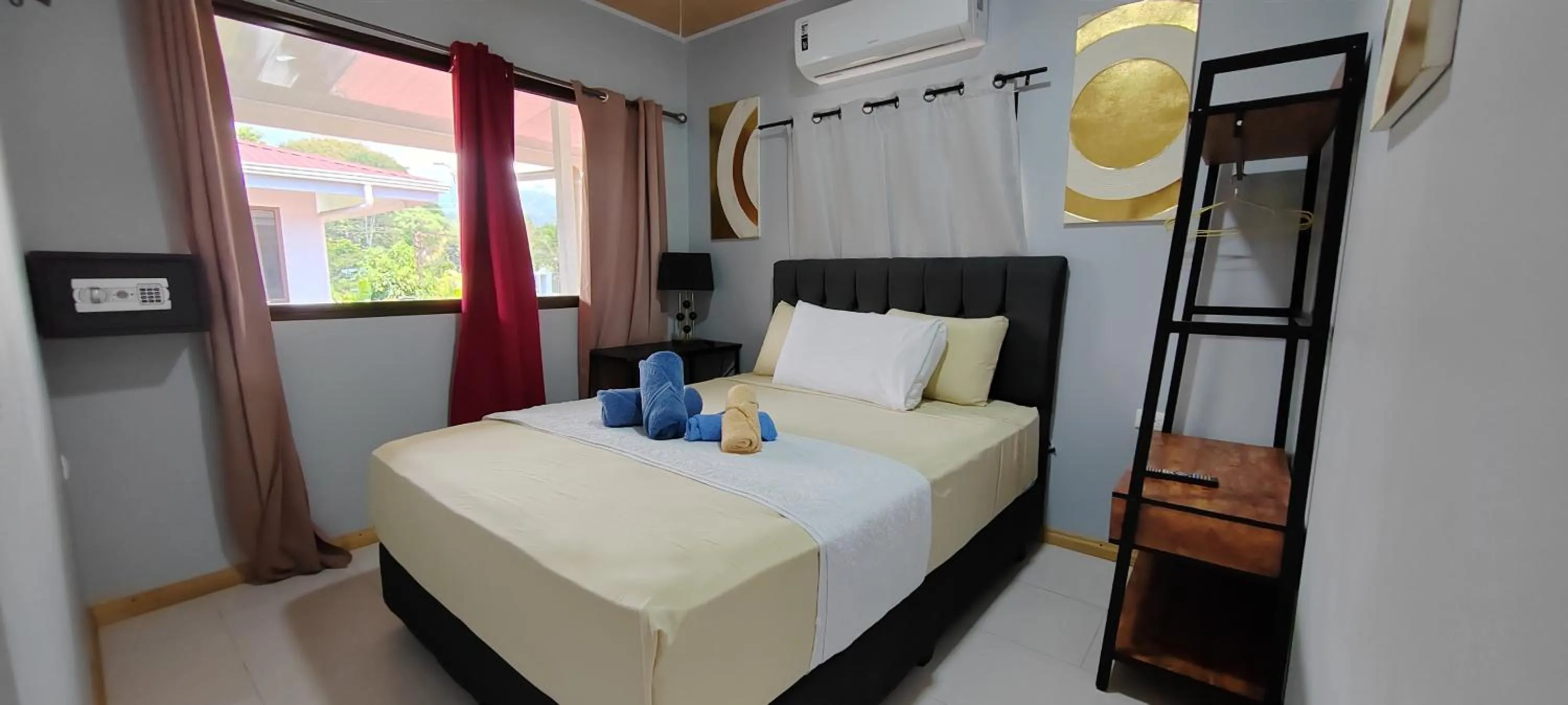 air conditioner, Bed in Ballena Rey Hotel