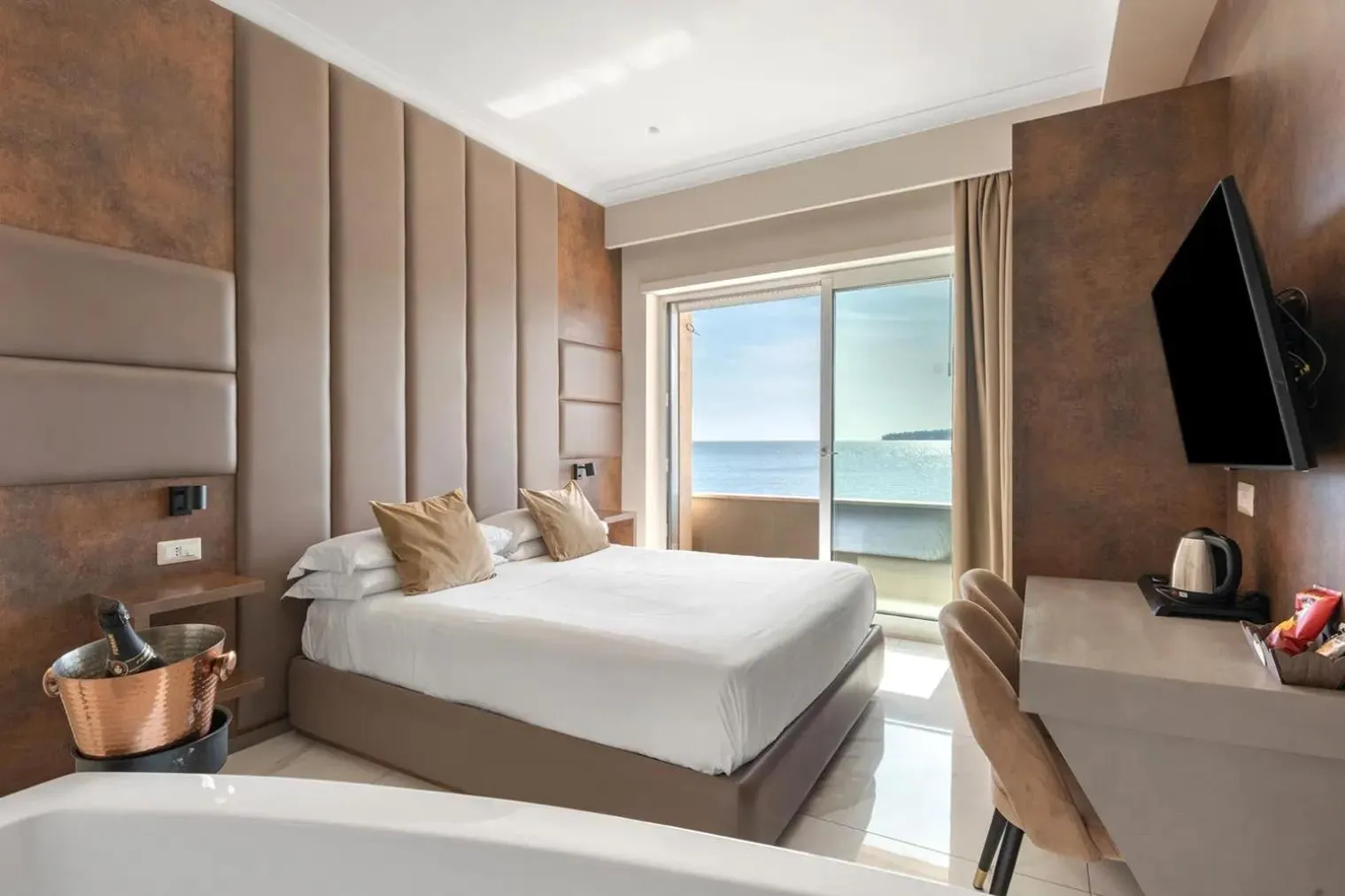 Bed in Imperatrice Suites