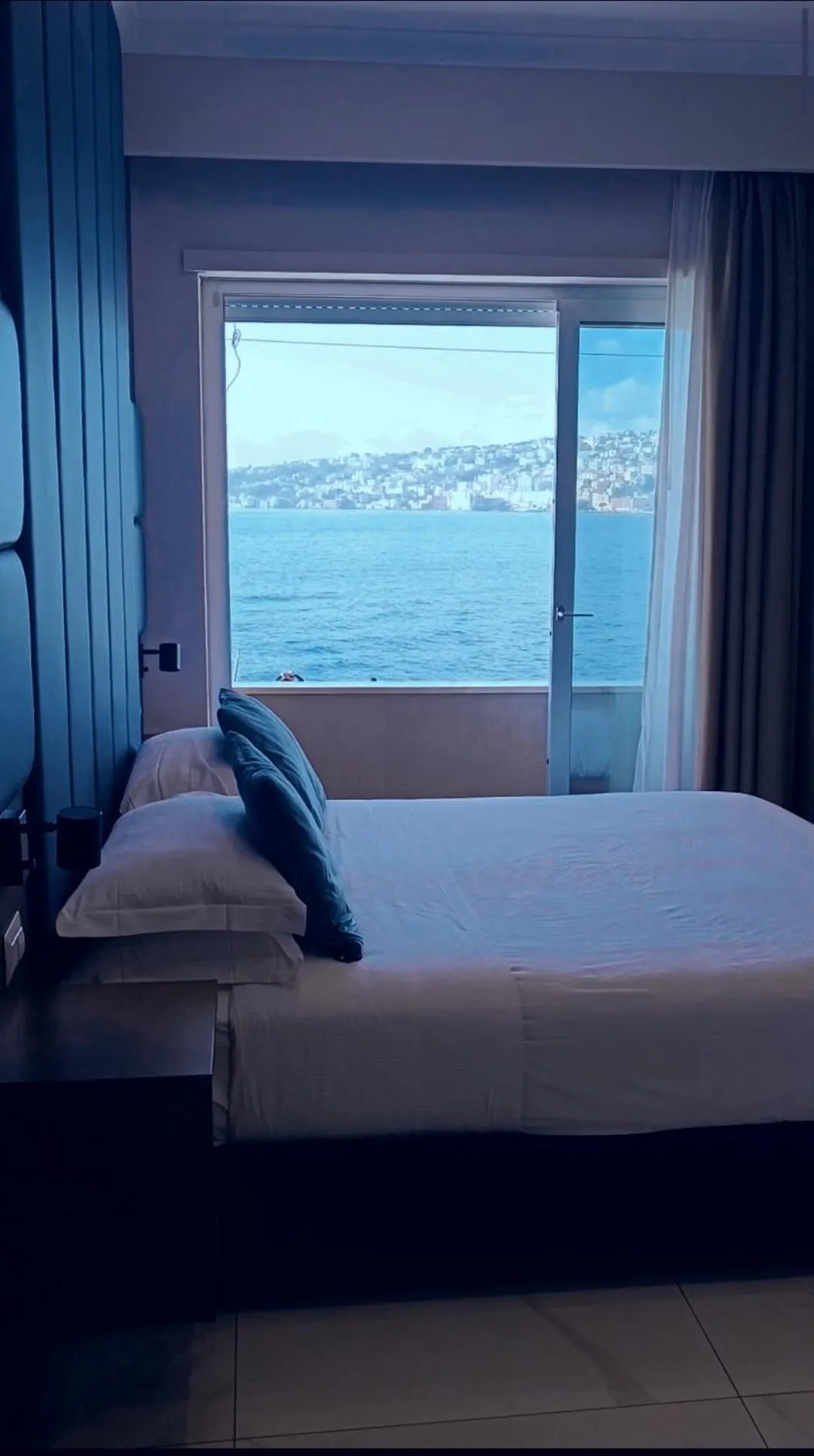 Bed in Imperatrice Suites