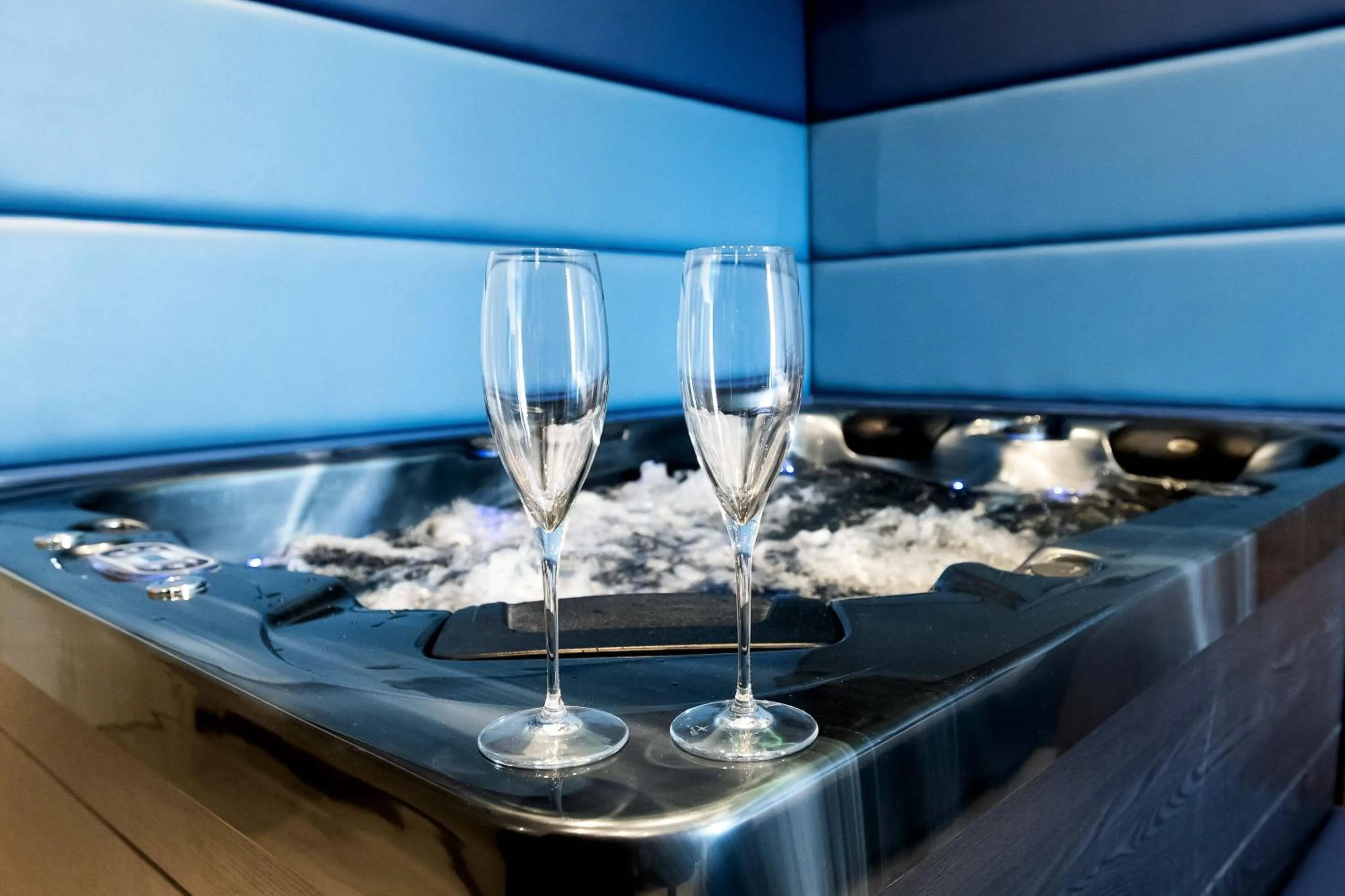 Swimming pool in Imperatrice Suites