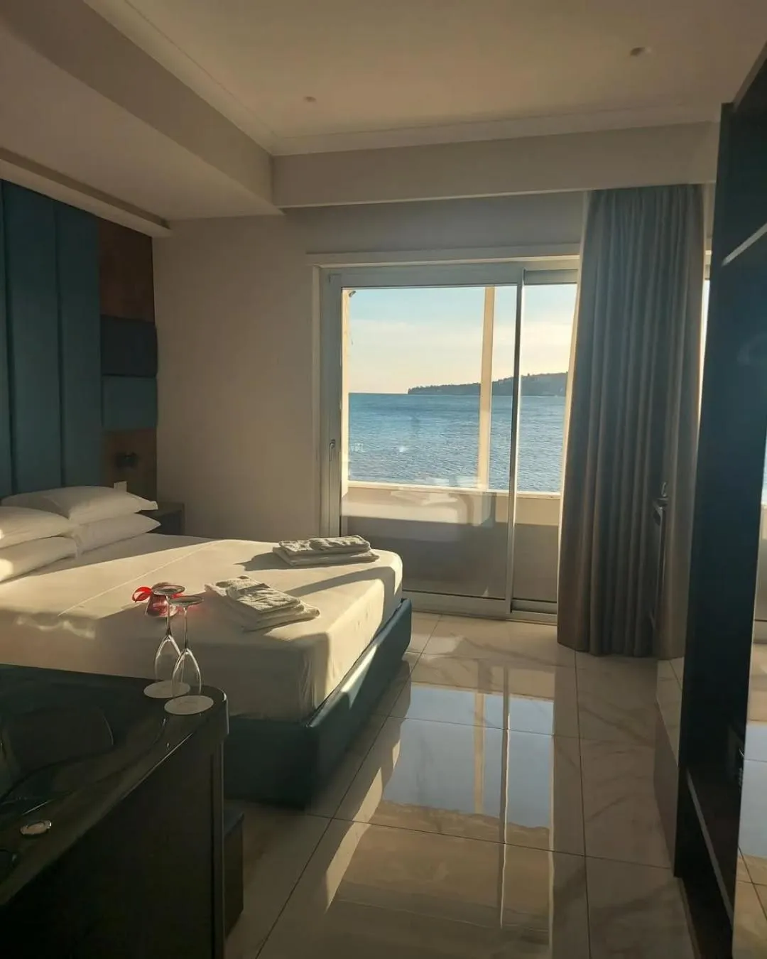 Bed in Imperatrice Suites