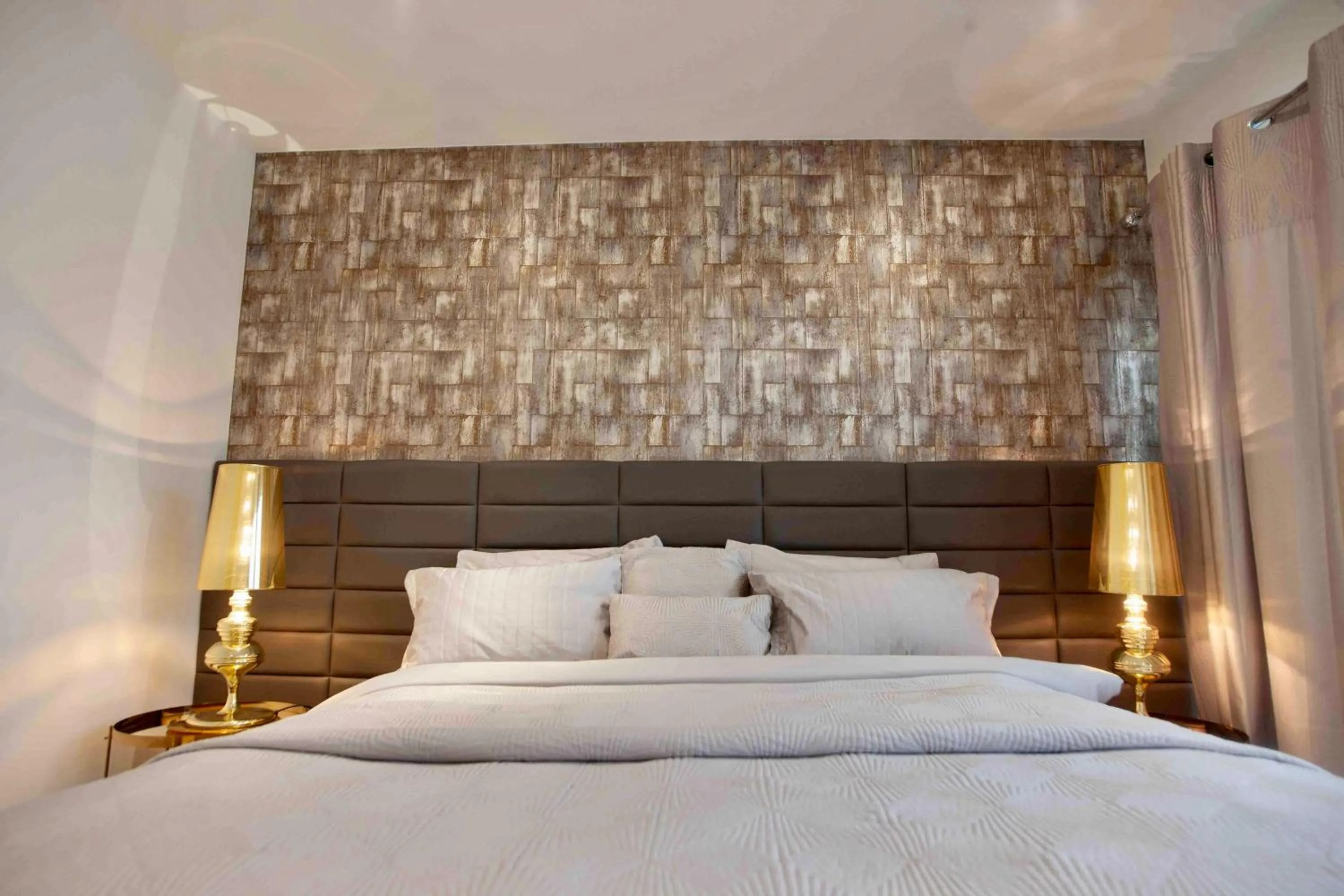 Bedroom, Bed in Thames riverside apartment in London