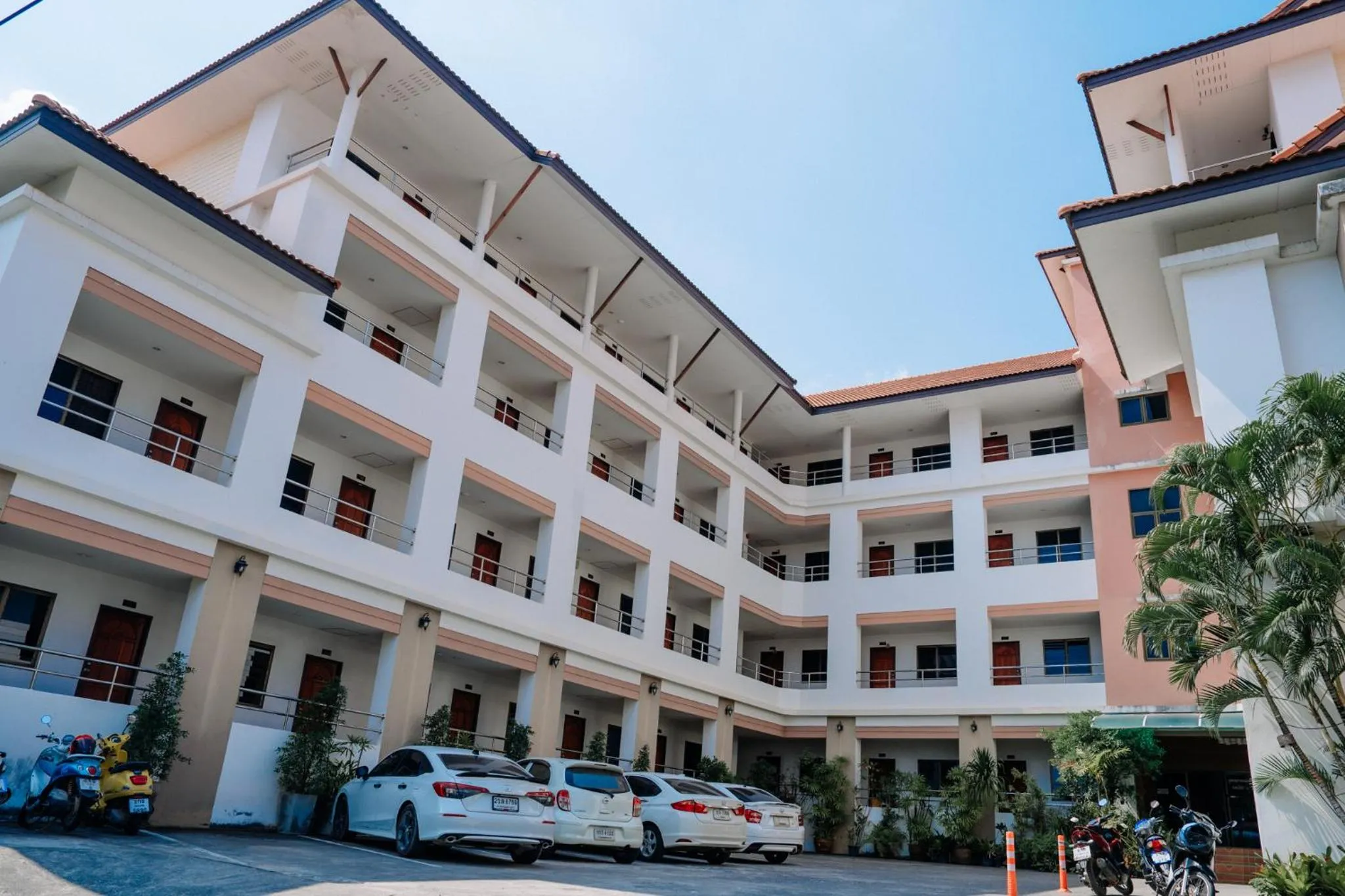 JJ Palace เจเจ พาเลซ