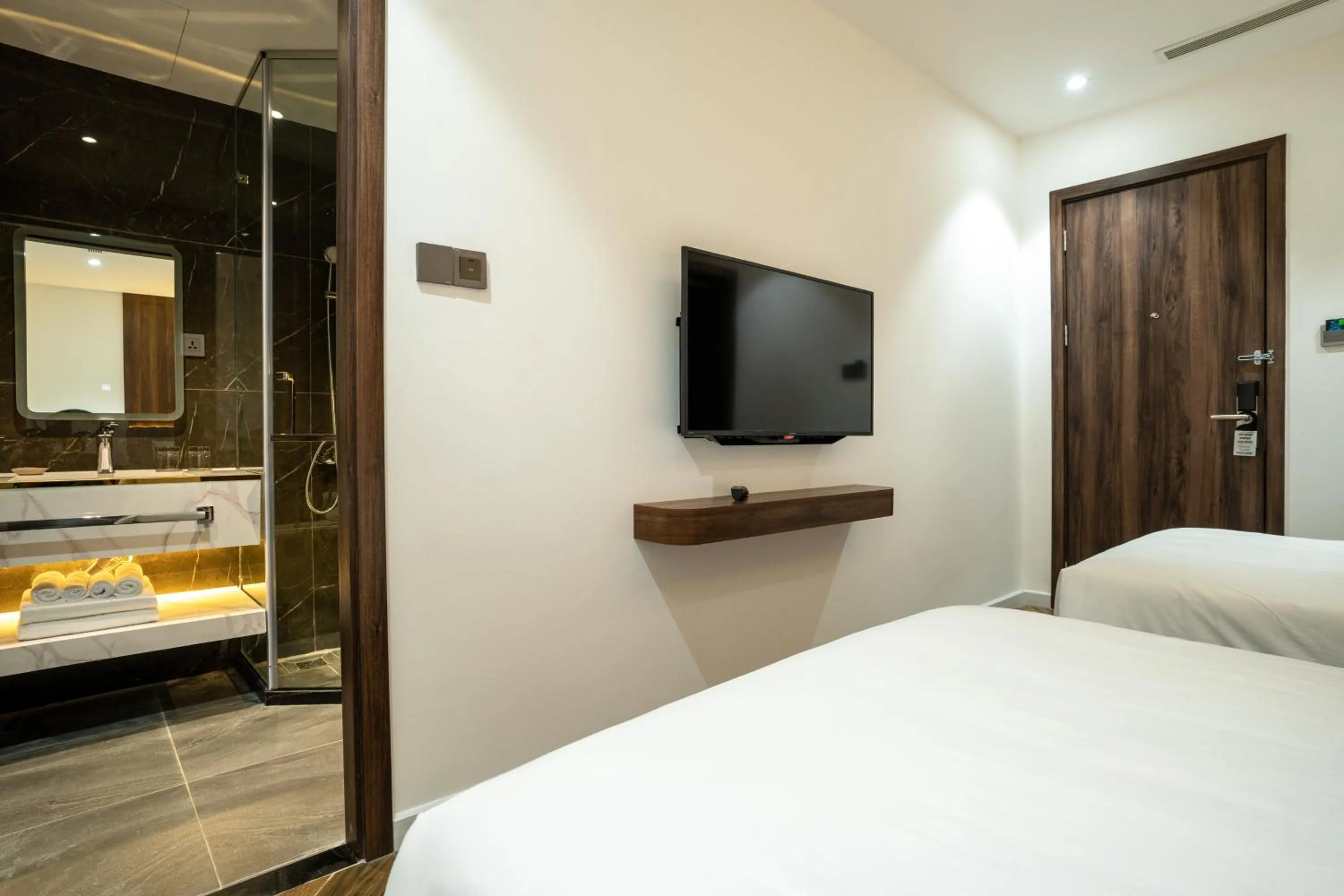 Bathroom, Bed in Calidum Phu Quoc Hotel