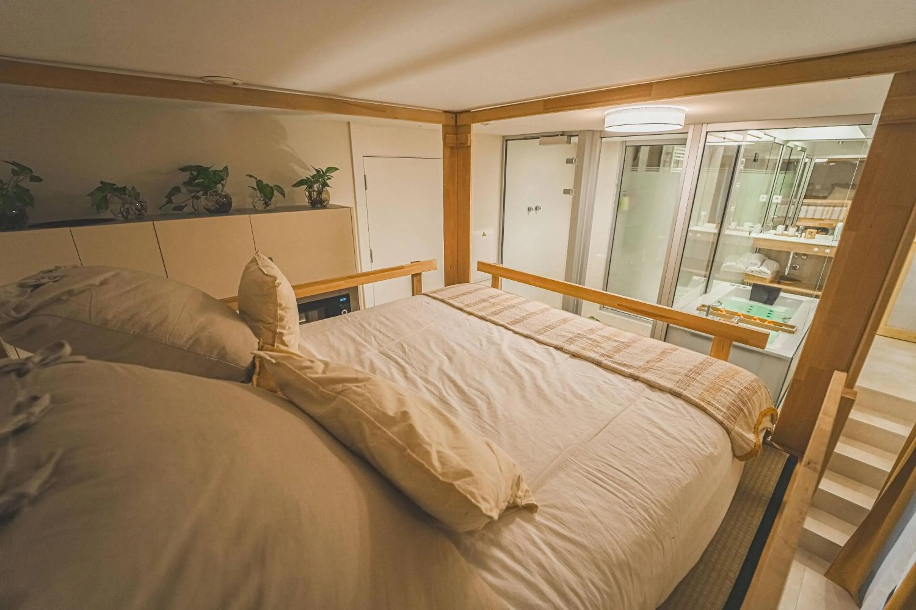 Bed in 4 Bears Studios