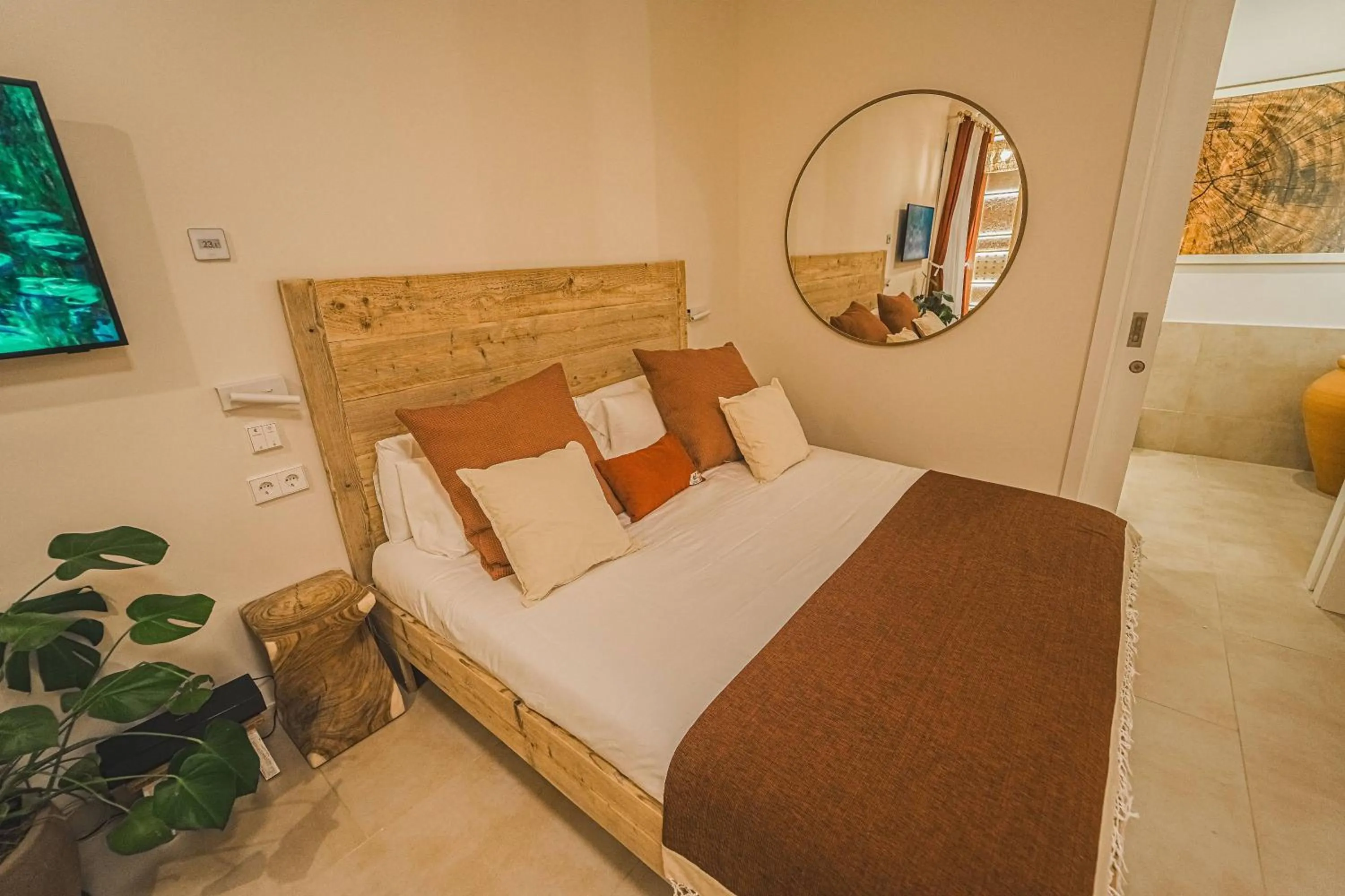 Bed in 4 Bears Studios