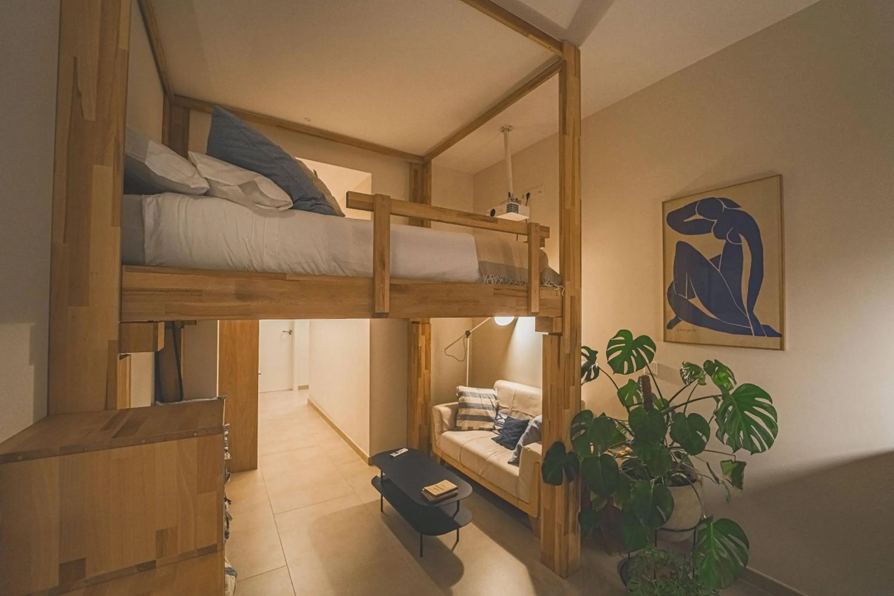 Bed in 4 Bears Studios