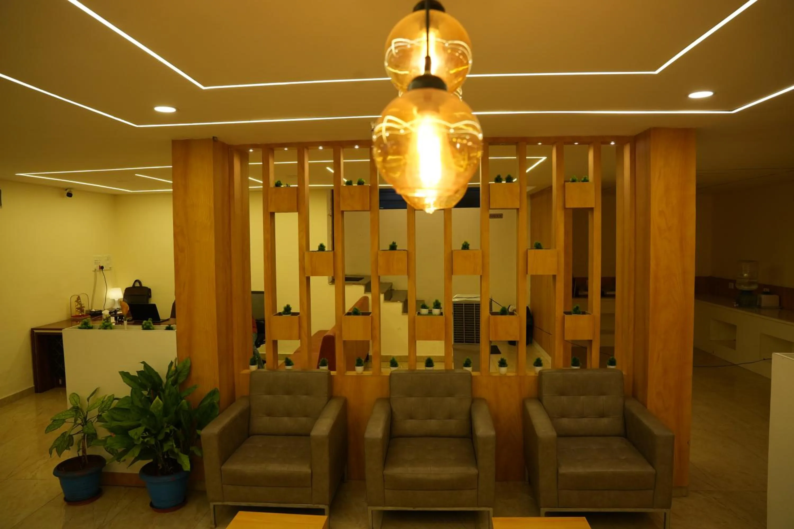 Lobby or reception in Hotel Plaza Hyderabad Airport Zone