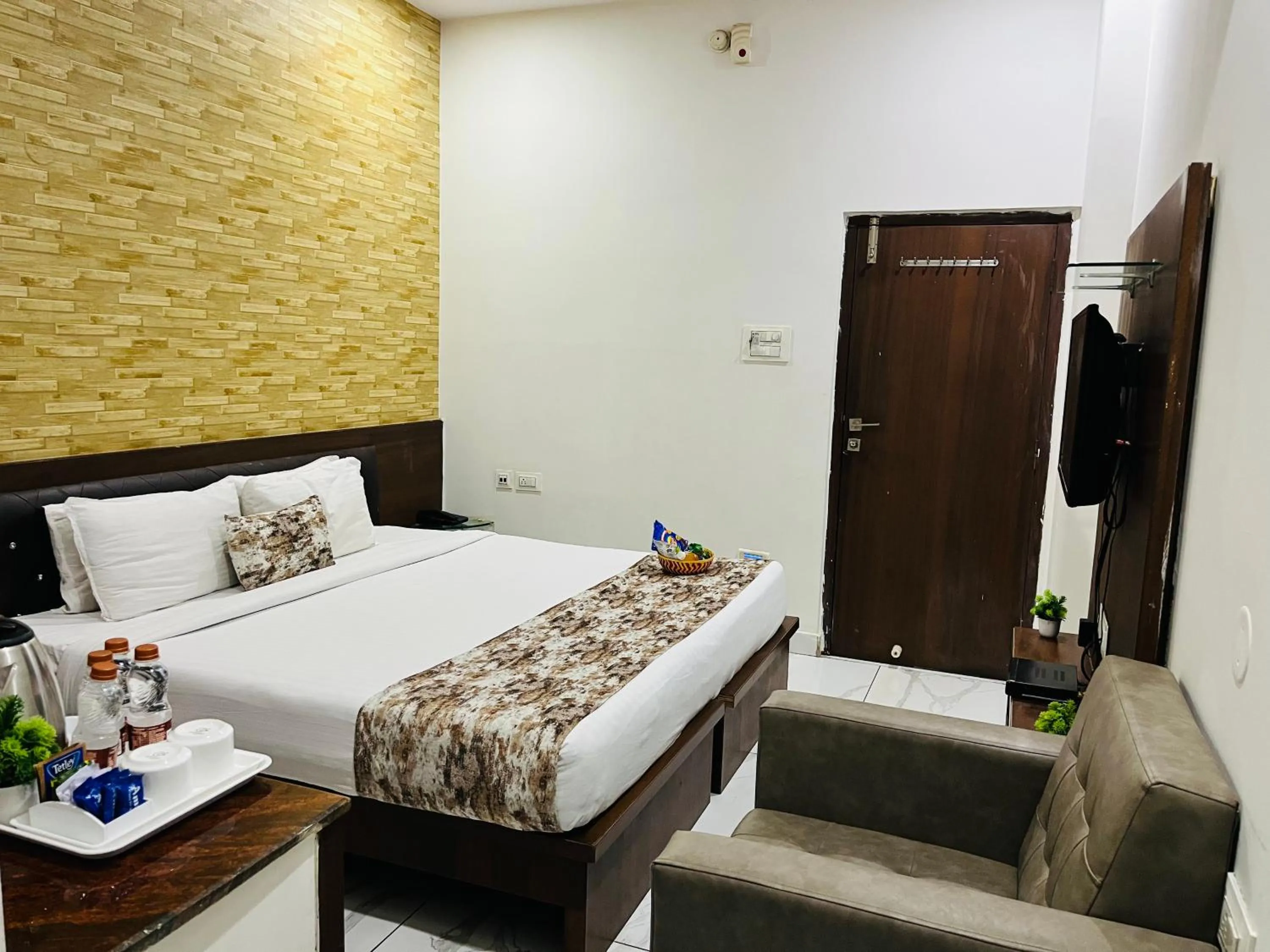 Bed in Hotel Plaza Hyderabad Airport Zone