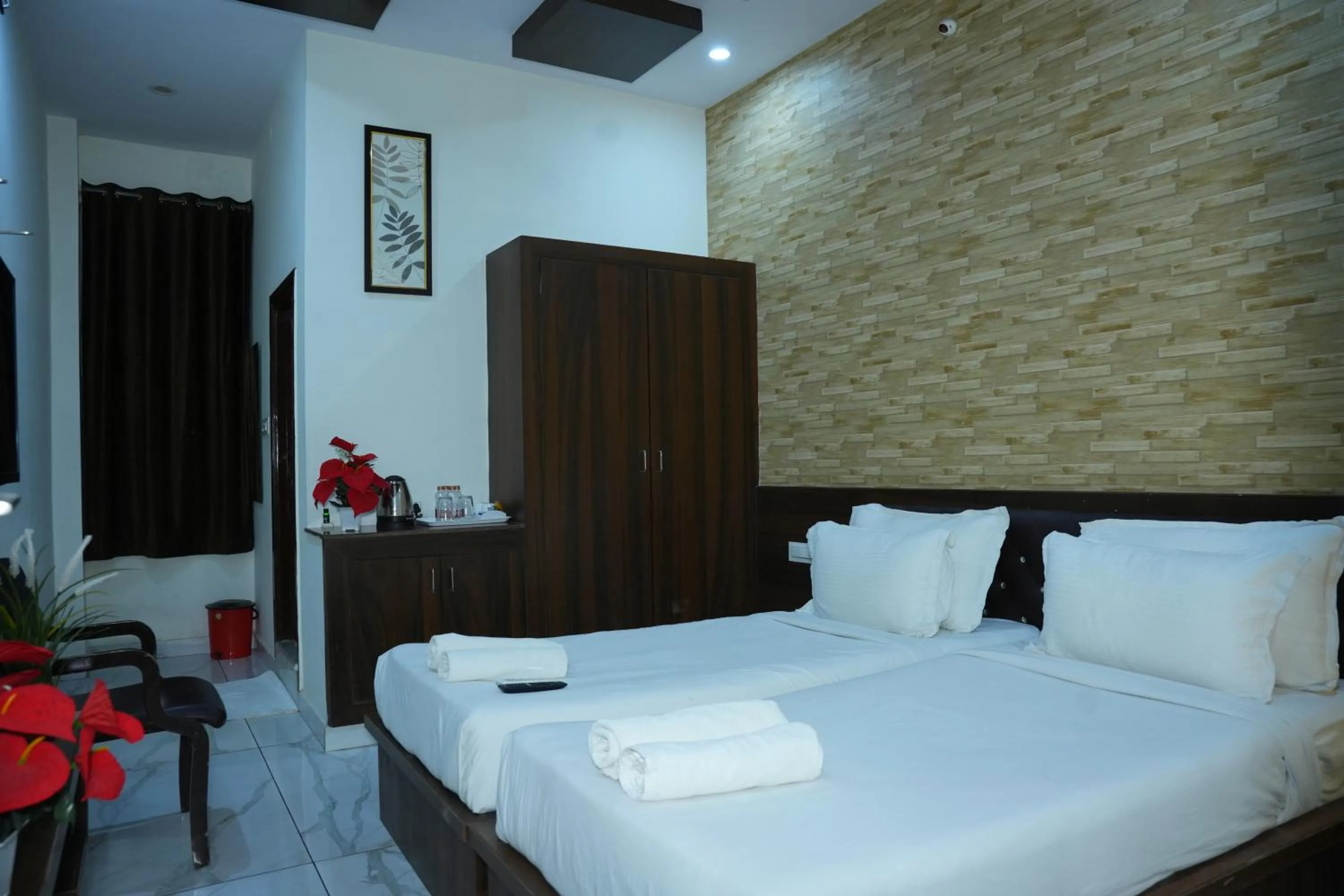 Bed in Hotel Plaza Hyderabad Airport Zone
