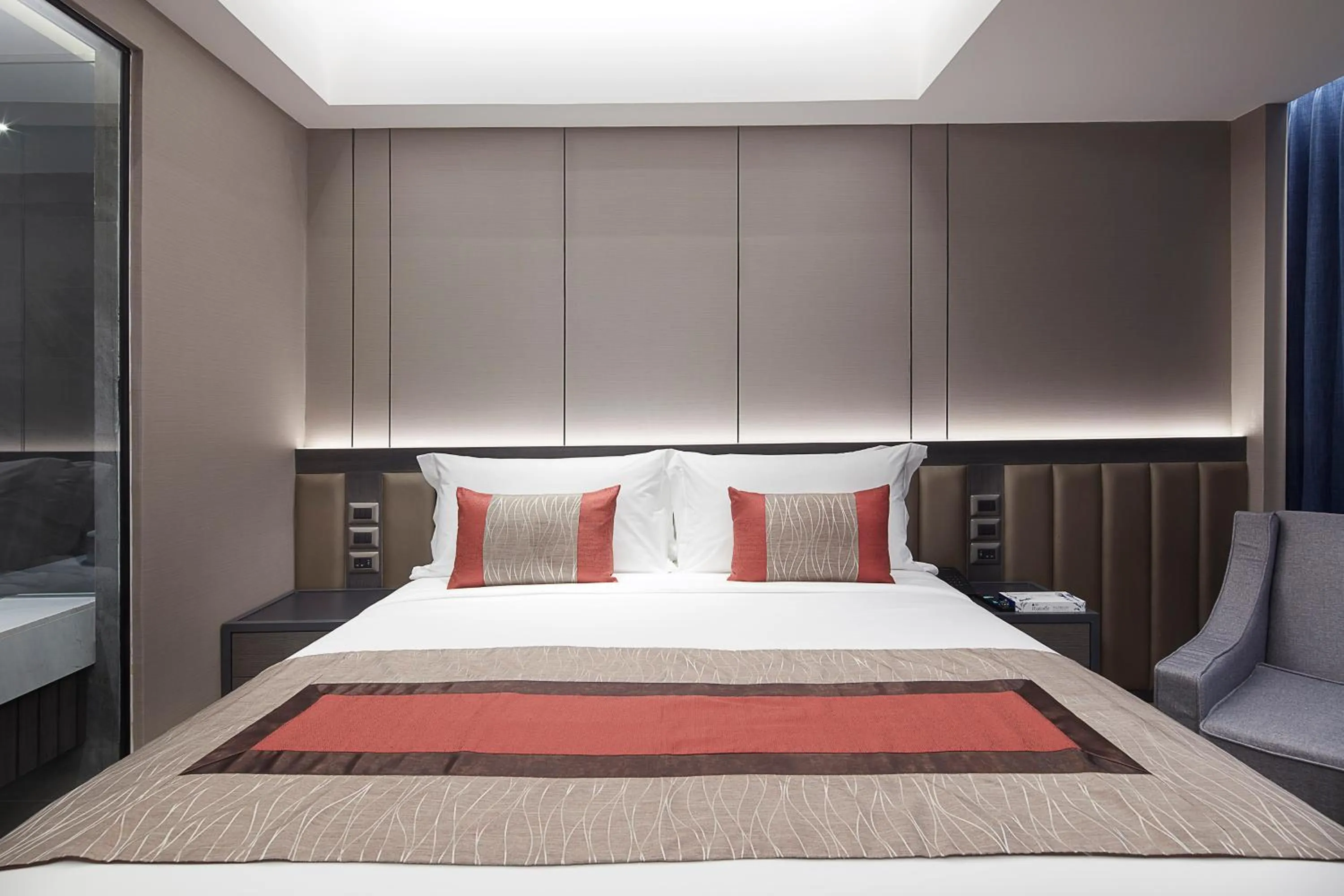 Bed in Grace At Five by Grace Hotel Bangkok