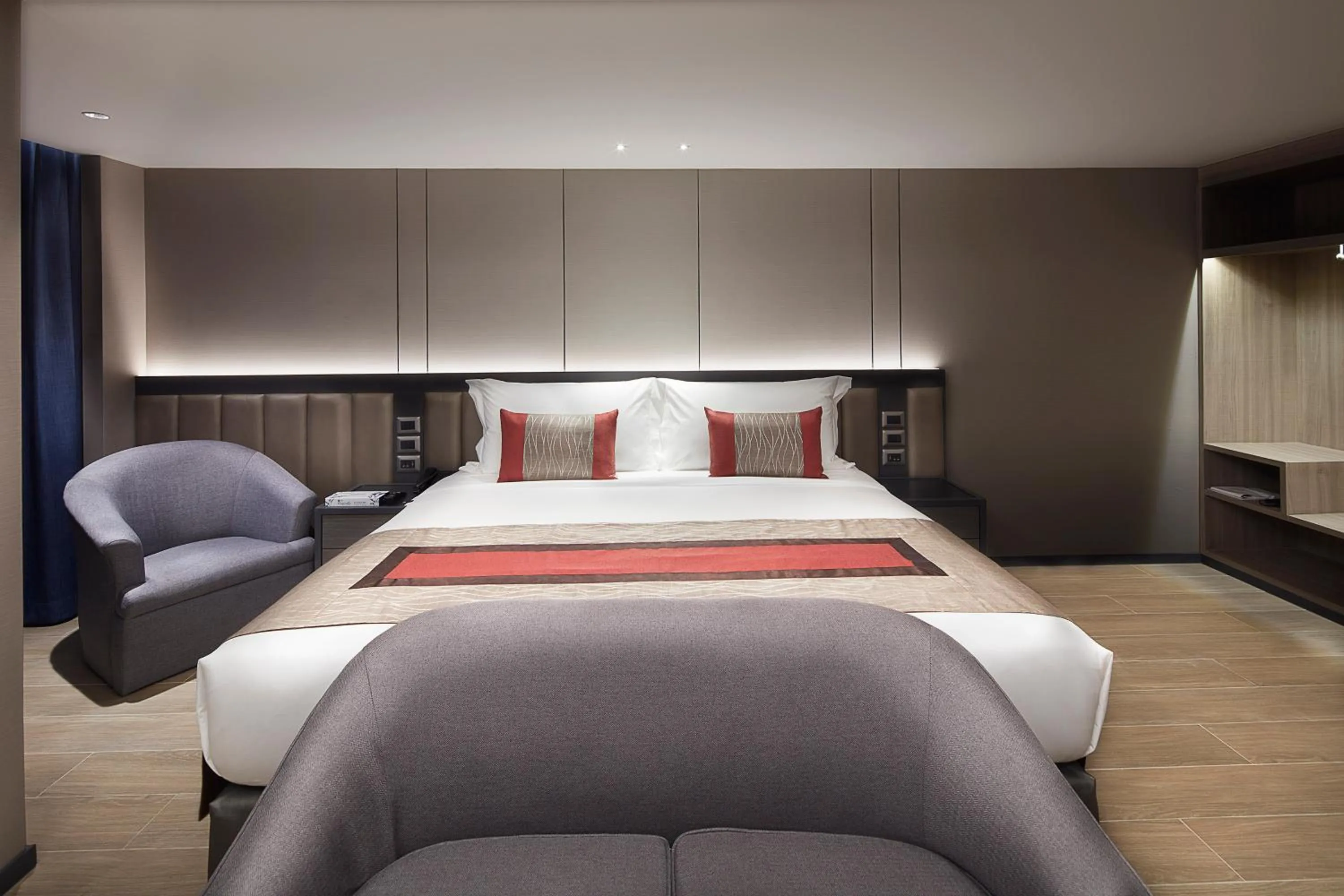 Bed in Grace At Five by Grace Hotel Bangkok