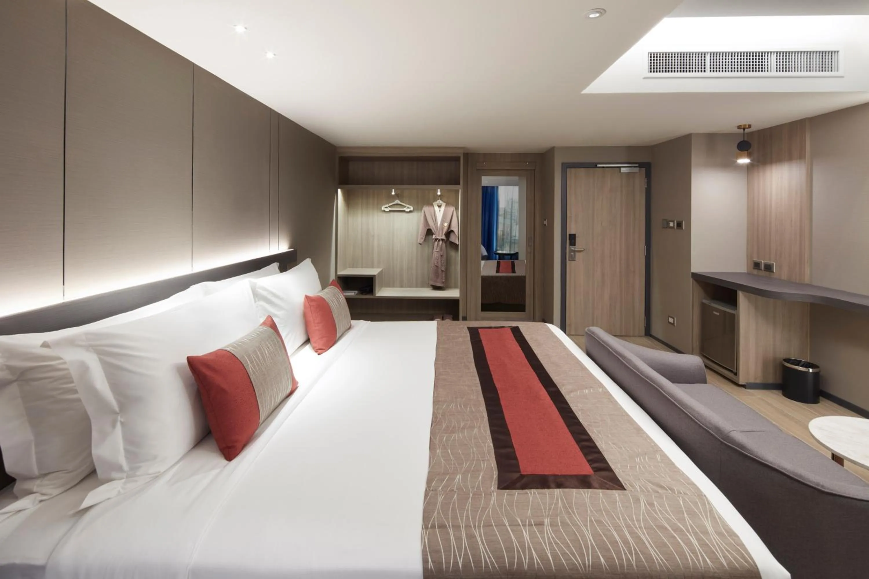 Bed in Grace At Five by Grace Hotel Bangkok