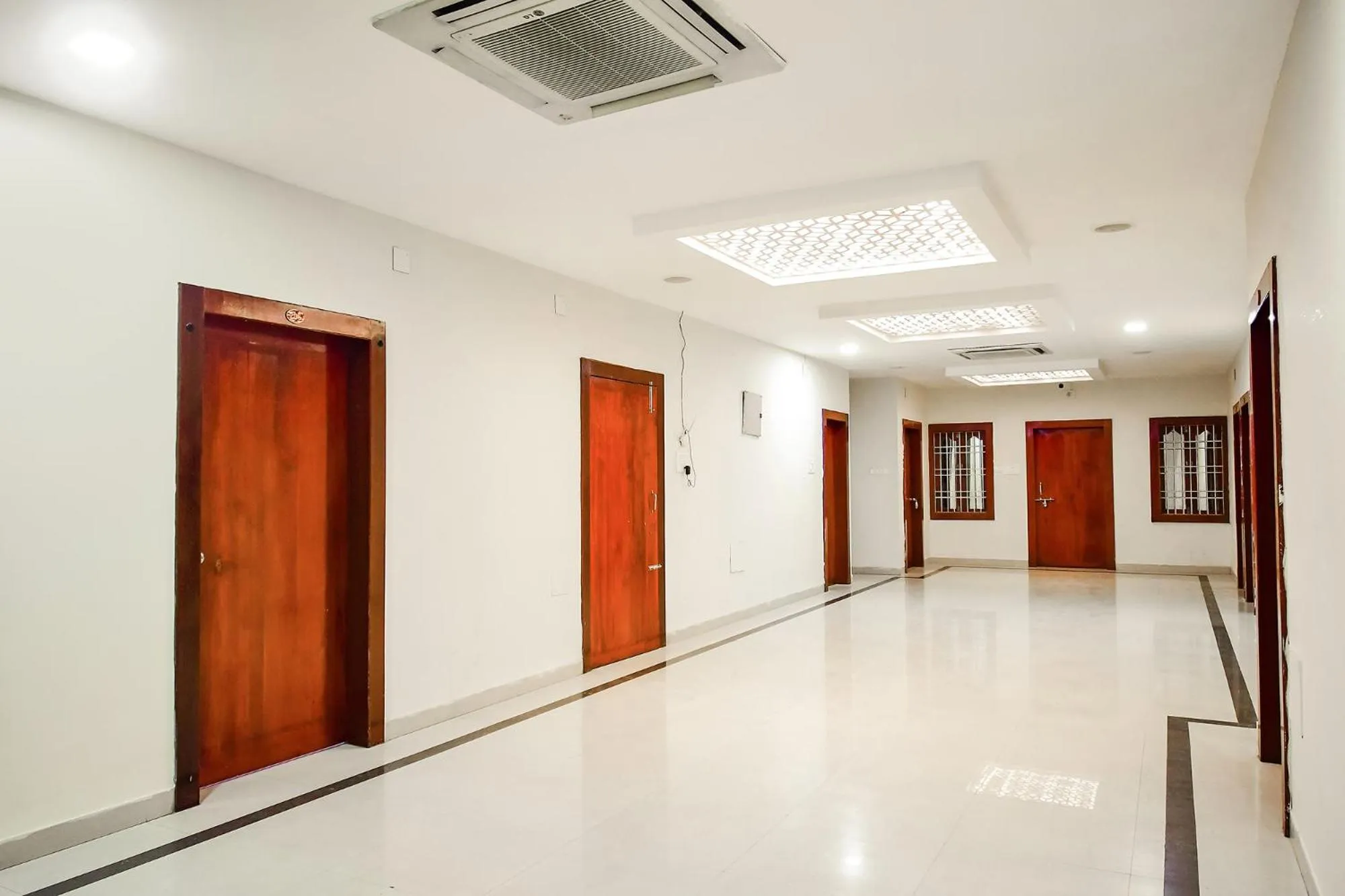 Lobby or reception in FabHotel Greenland Grand - Nr Kalinga Stadium