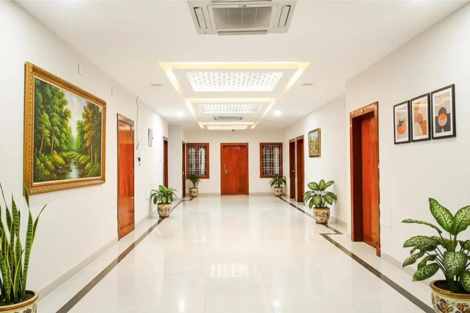 Lobby or reception in FabHotel Greenland Grand - Nr Kalinga Stadium Lobby or reception in FabHotel Greenland Grand - Nr Kalinga Stadium