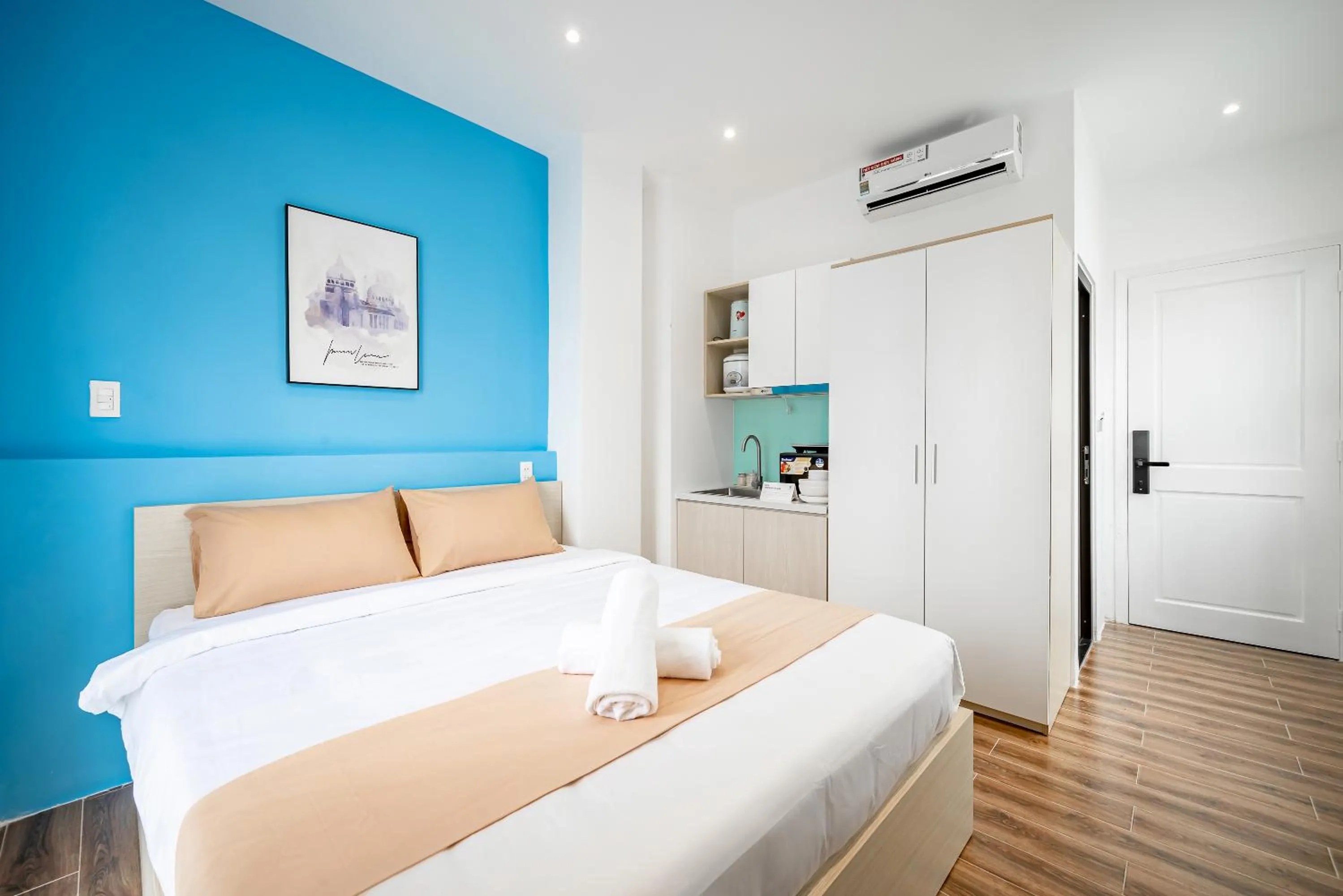 Bed in Cozrum Homes - Autumn House