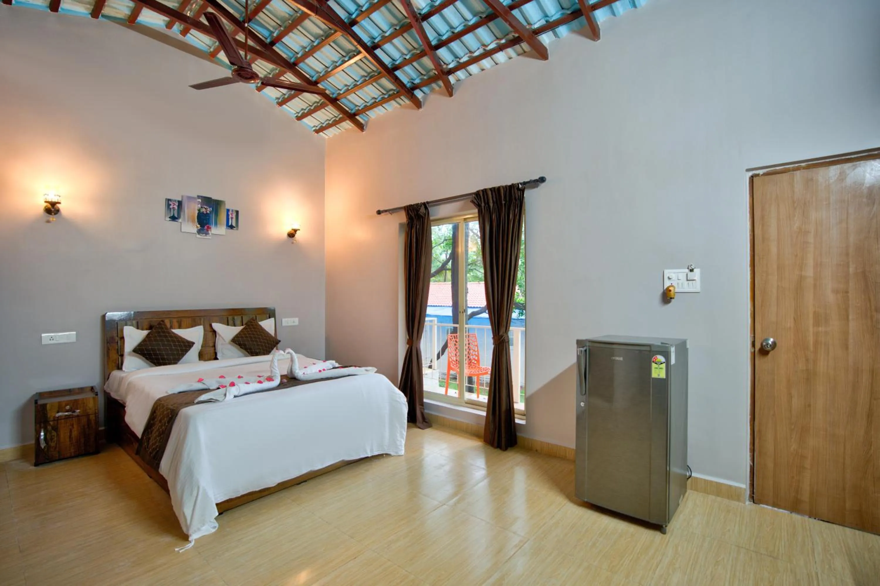 Bed in La Station Resort Vagator