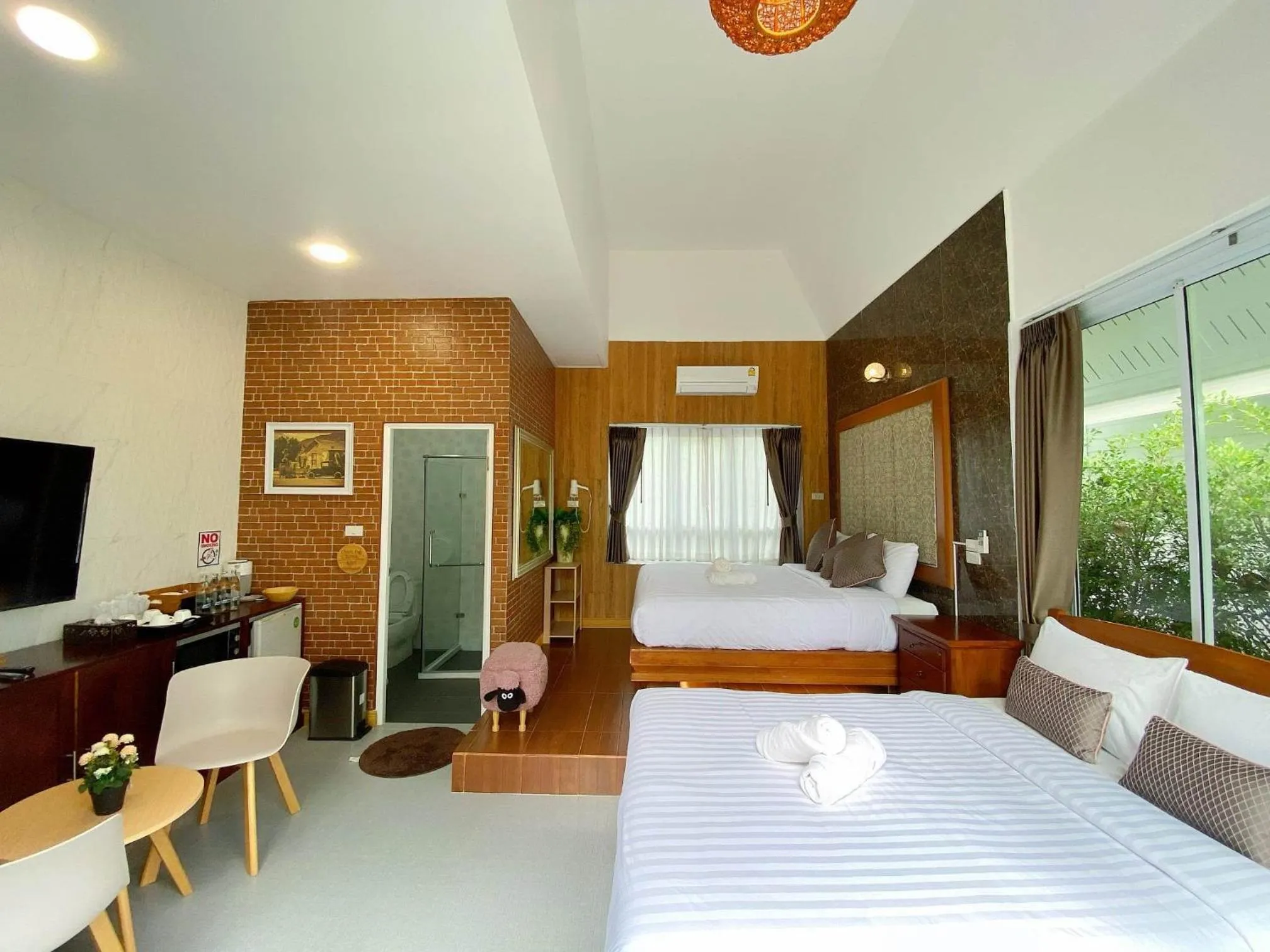 Photo of the whole room, Bed in ภูฝ้ายวิลล่า Phufai villa