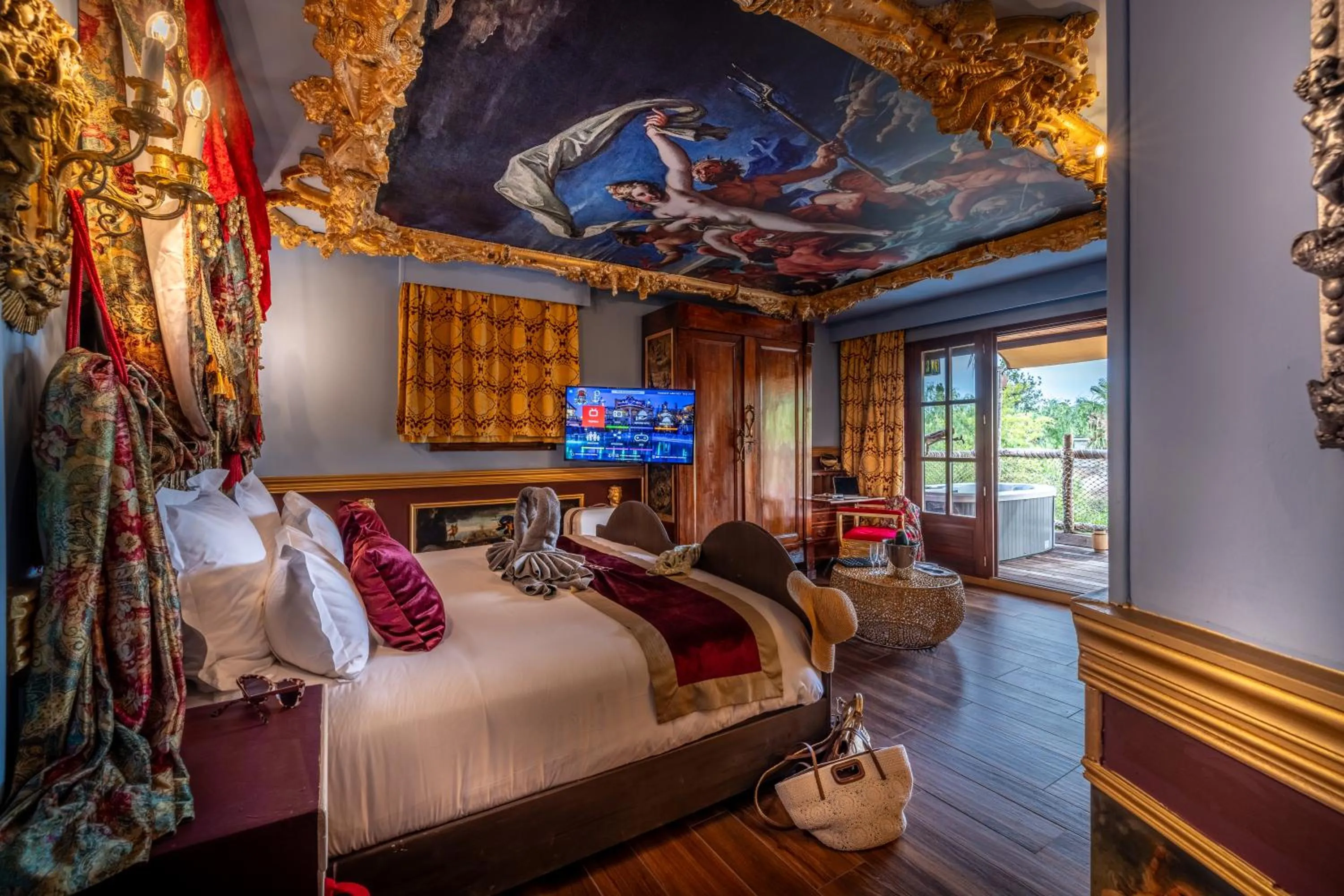 Photo of the whole room, Bed in Hôtel Pirates World