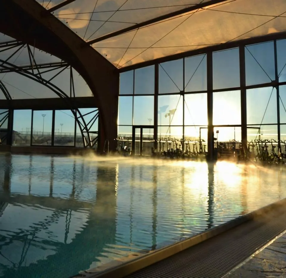 Swimming pool in Hôtel Pirates World
