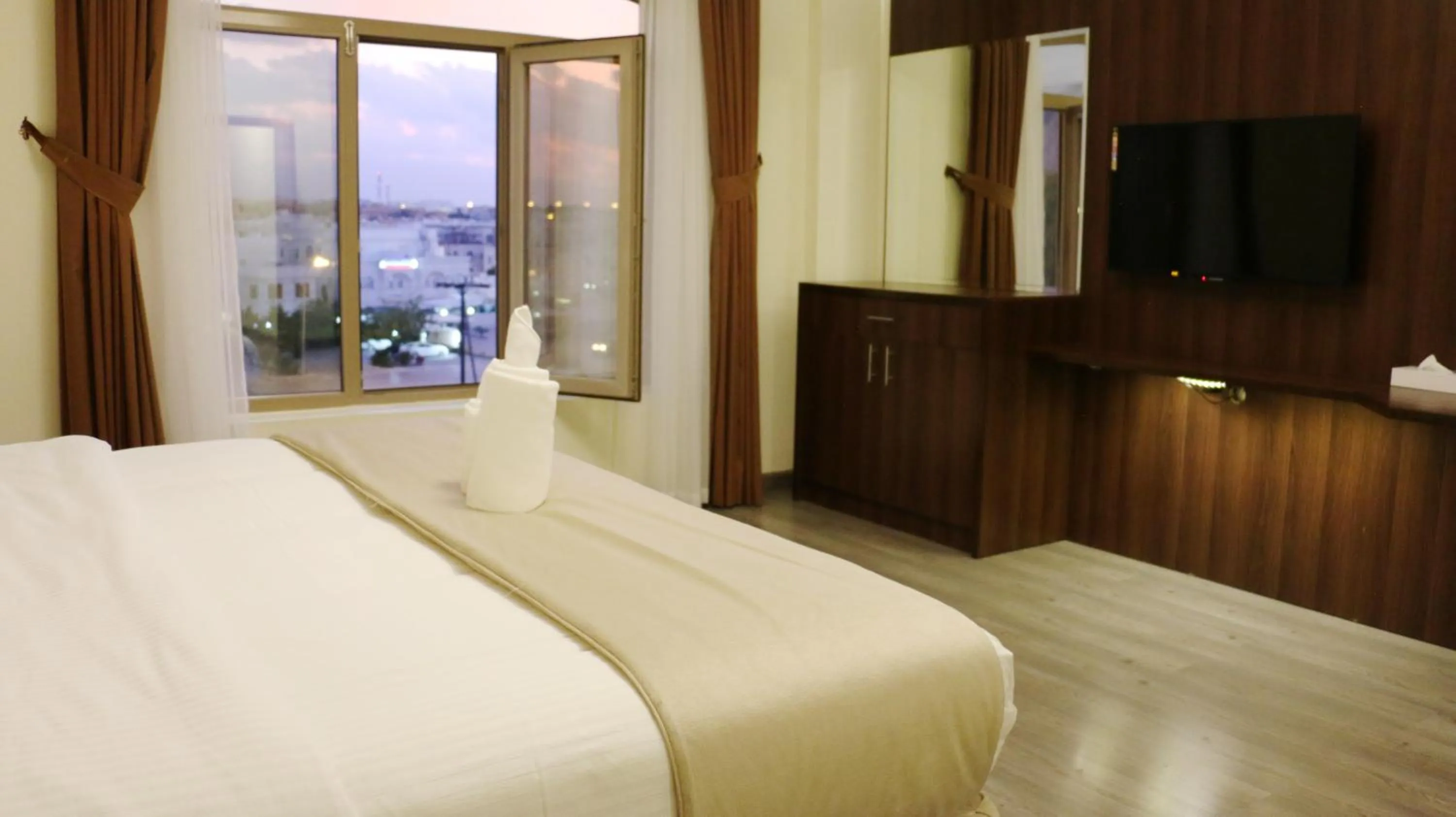 Bed in Weekdays Hotel