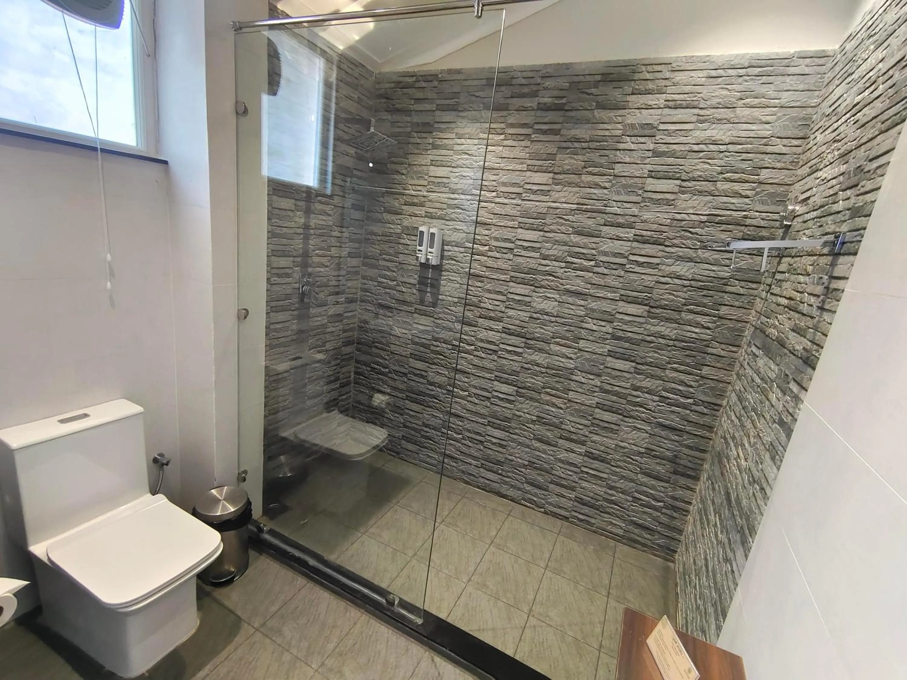 Bathroom in The Rudraksh, A Himalayan Retreat