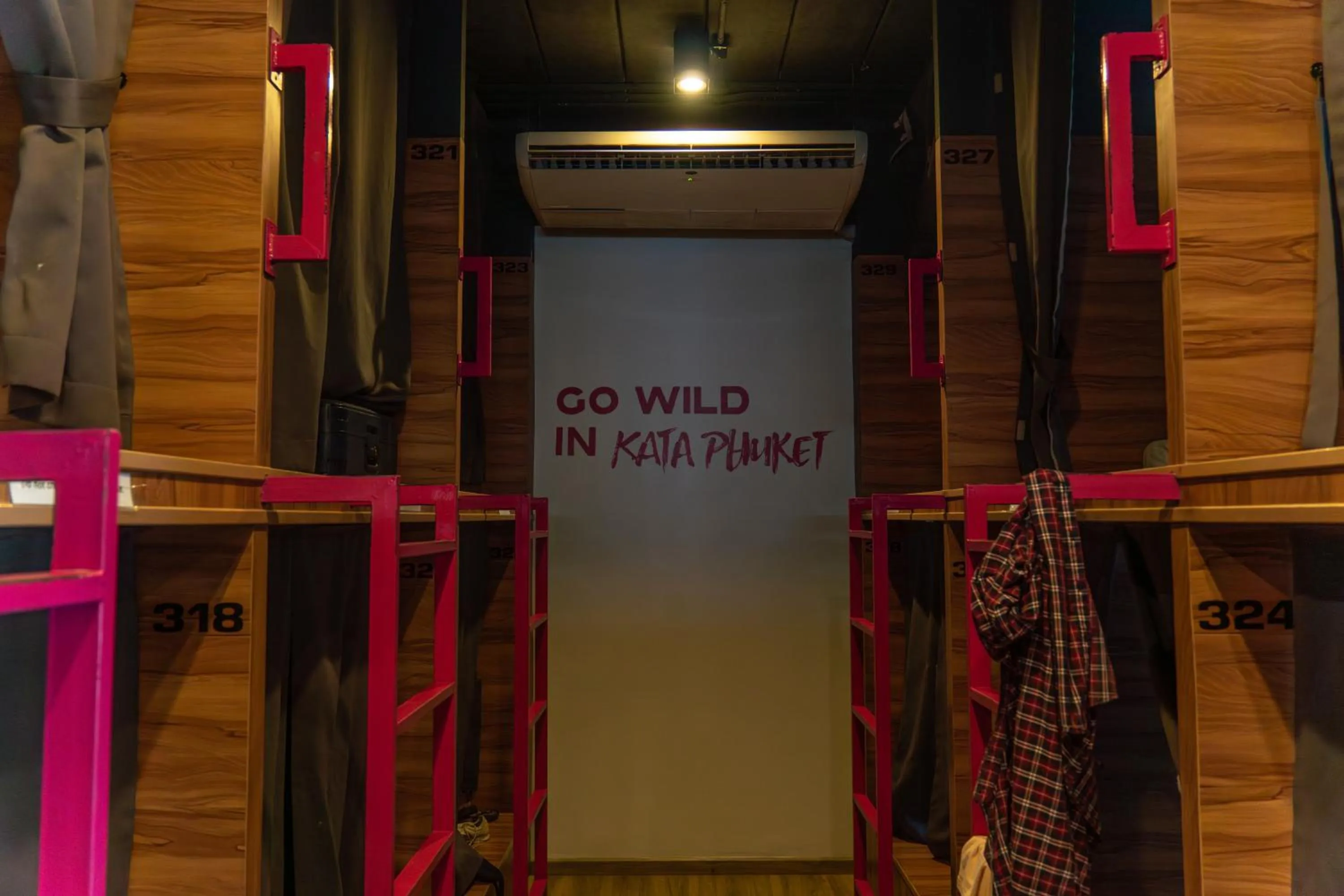 Slumber Surf Phuket Kata