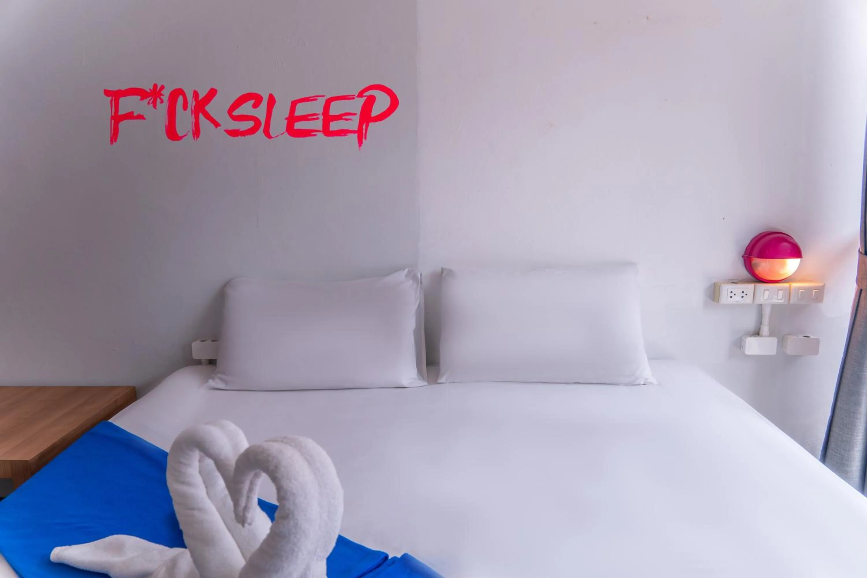 Bed in Slumber Surf Phuket Kata