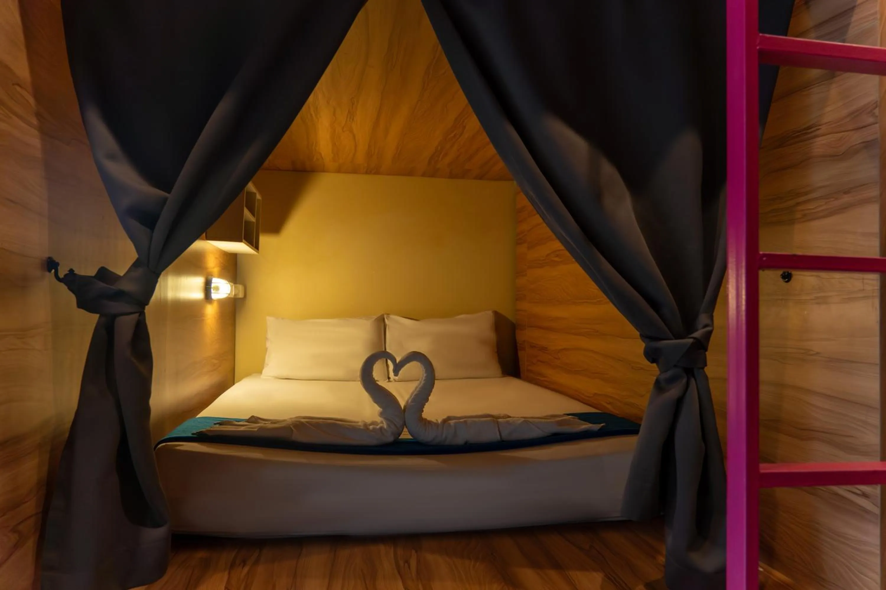 Bed in Slumber Surf Phuket Kata