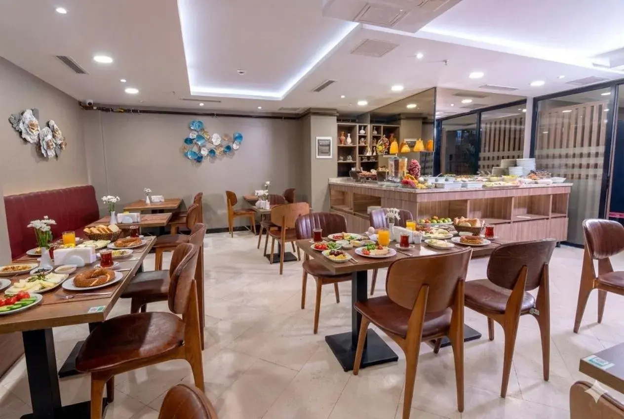 Restaurant/places to eat in The Omiya Hotel Restaurant/places to eat in The Omiya Hotel