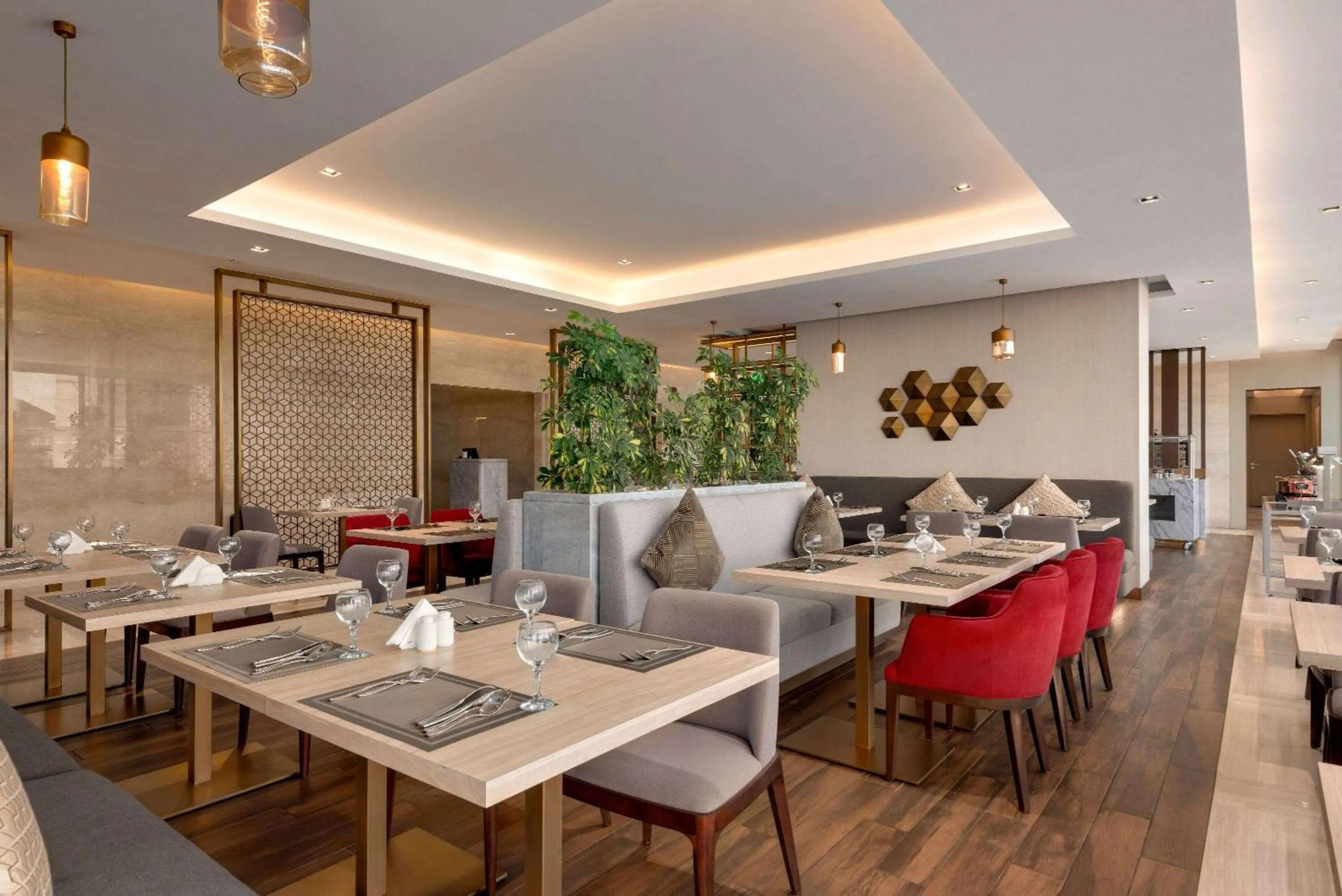 Restaurant/places to eat in Ramada by Wyndham Riyadh King Fahd Road
