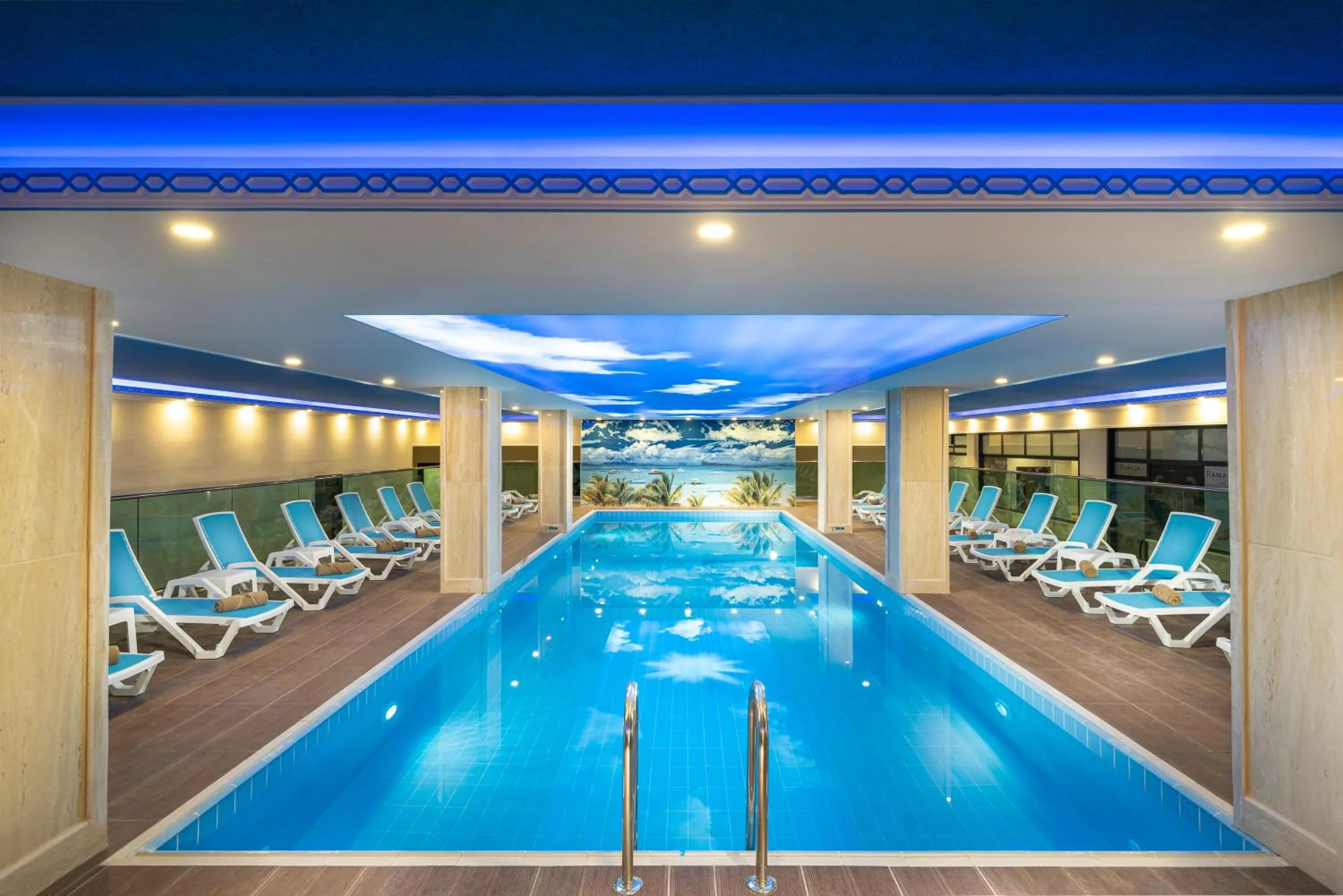 Swimming pool in Ramada Plaza by Wyndham Silivri