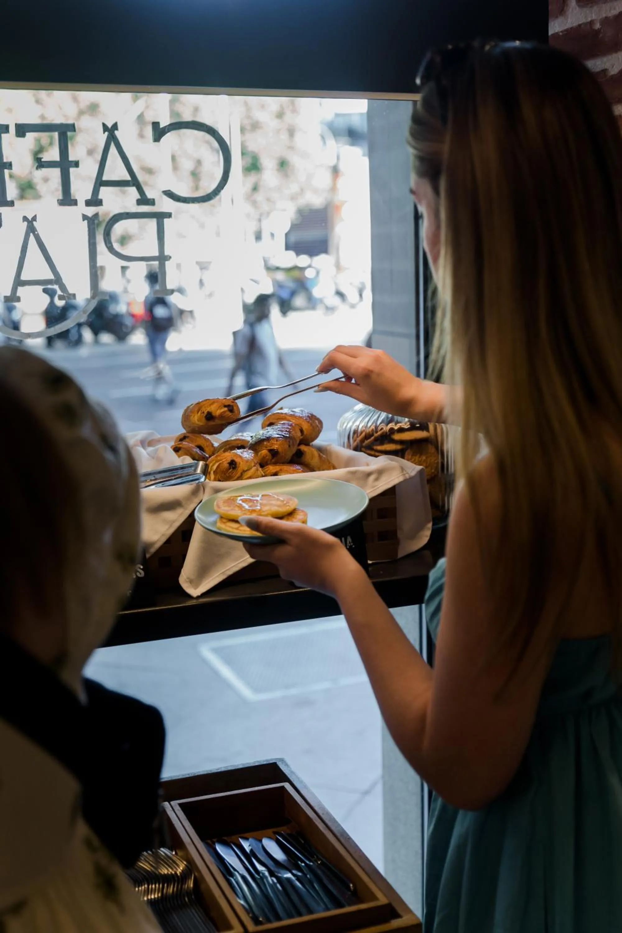 Property building in LATROUPE Prado