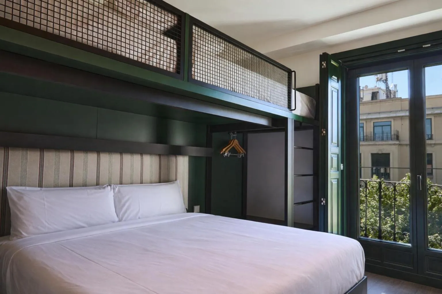 Bed in LATROUPE Prado