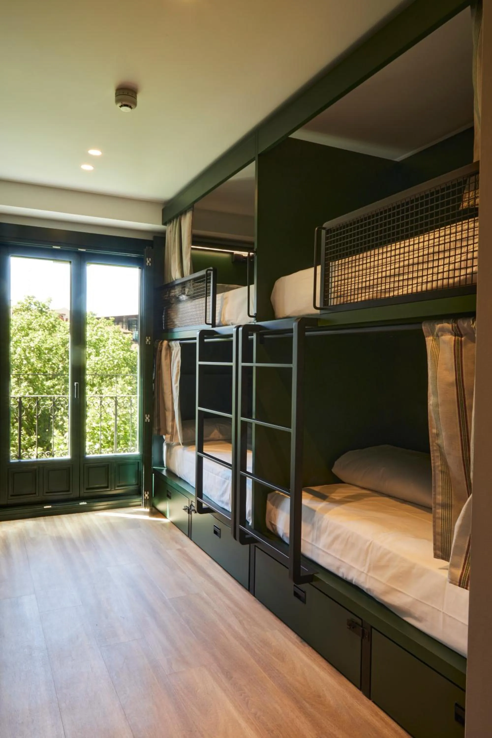 Bed in LATROUPE Prado