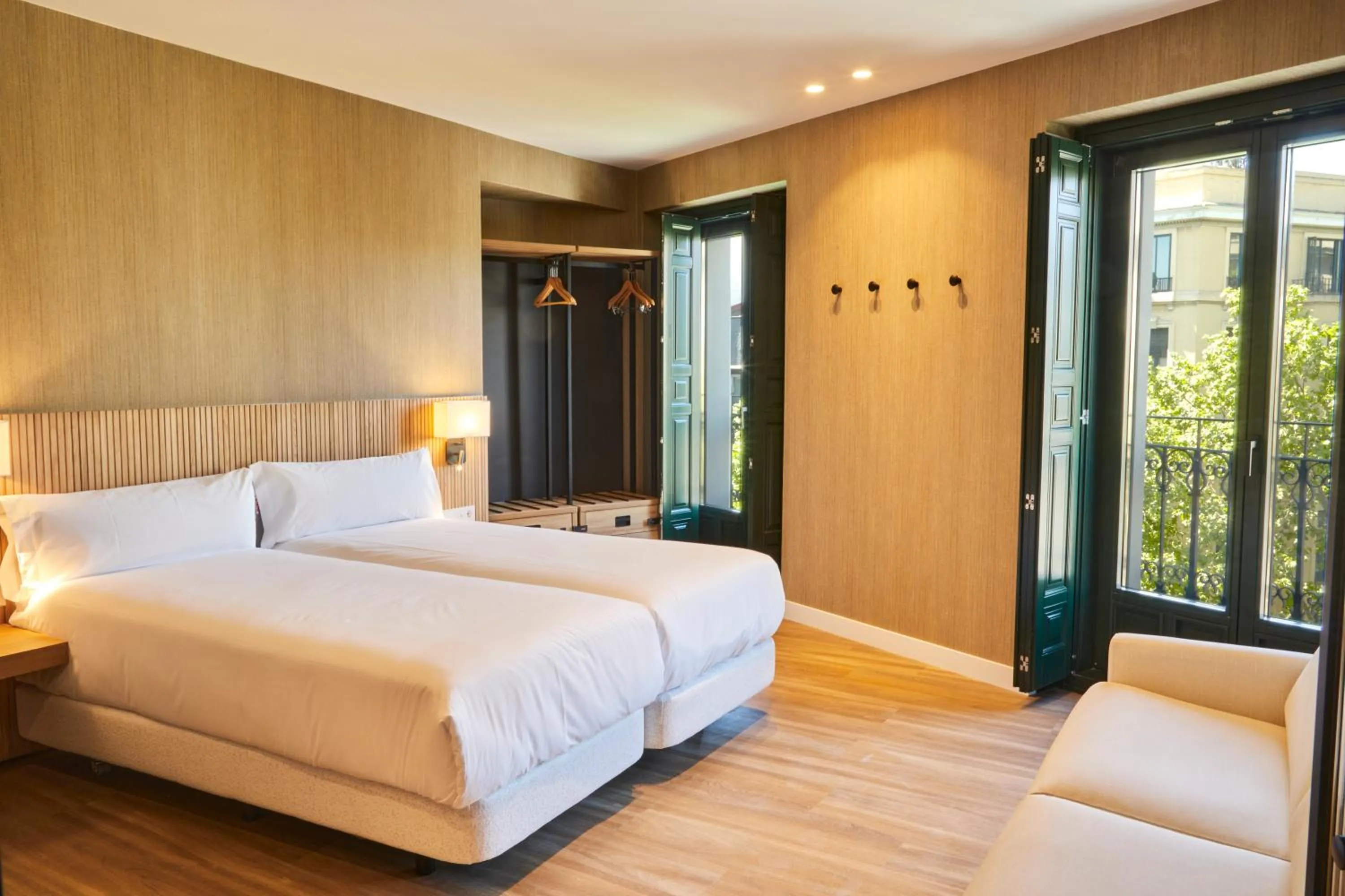 Bed in LATROUPE Prado