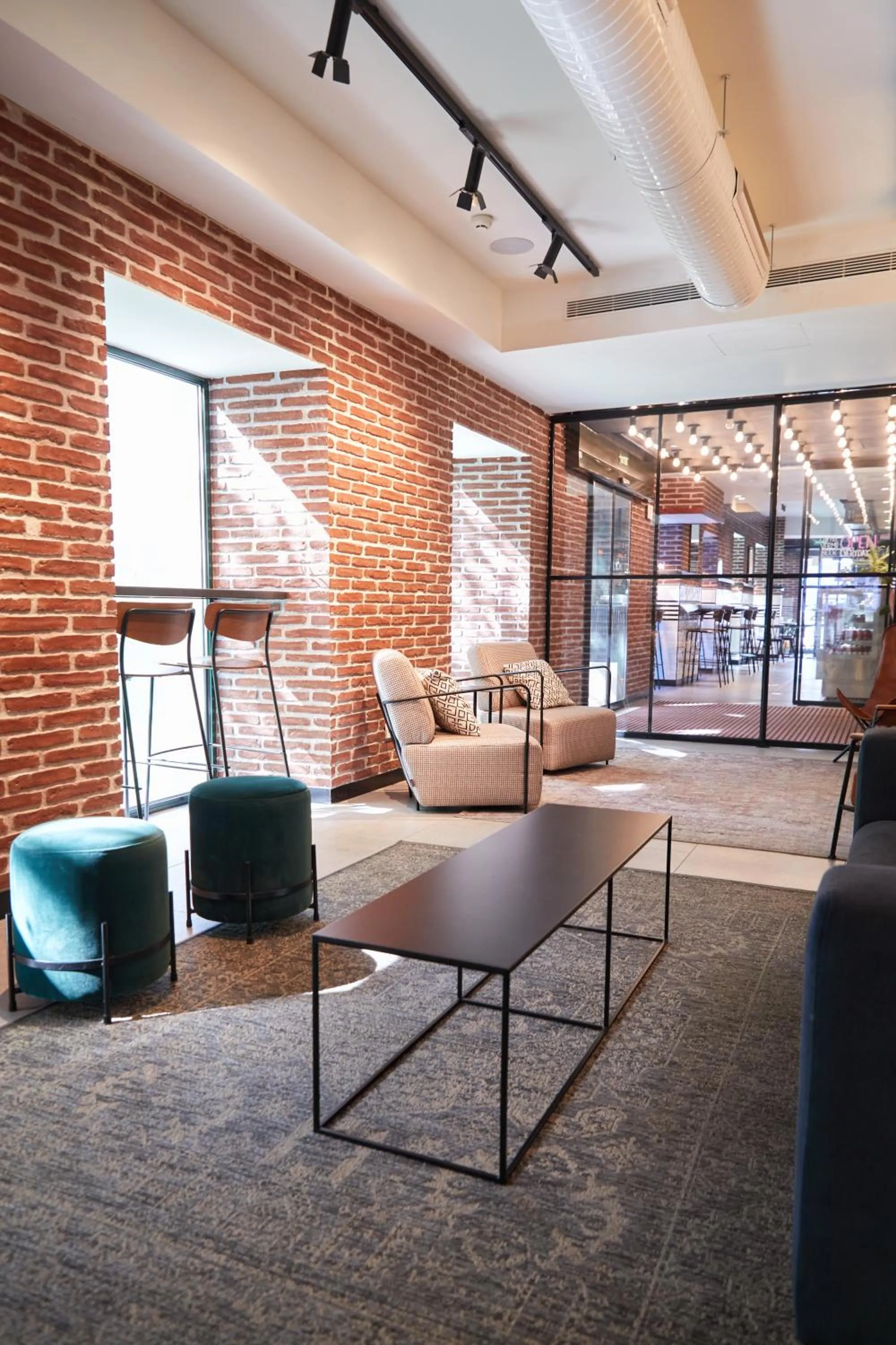 Library in LATROUPE Prado