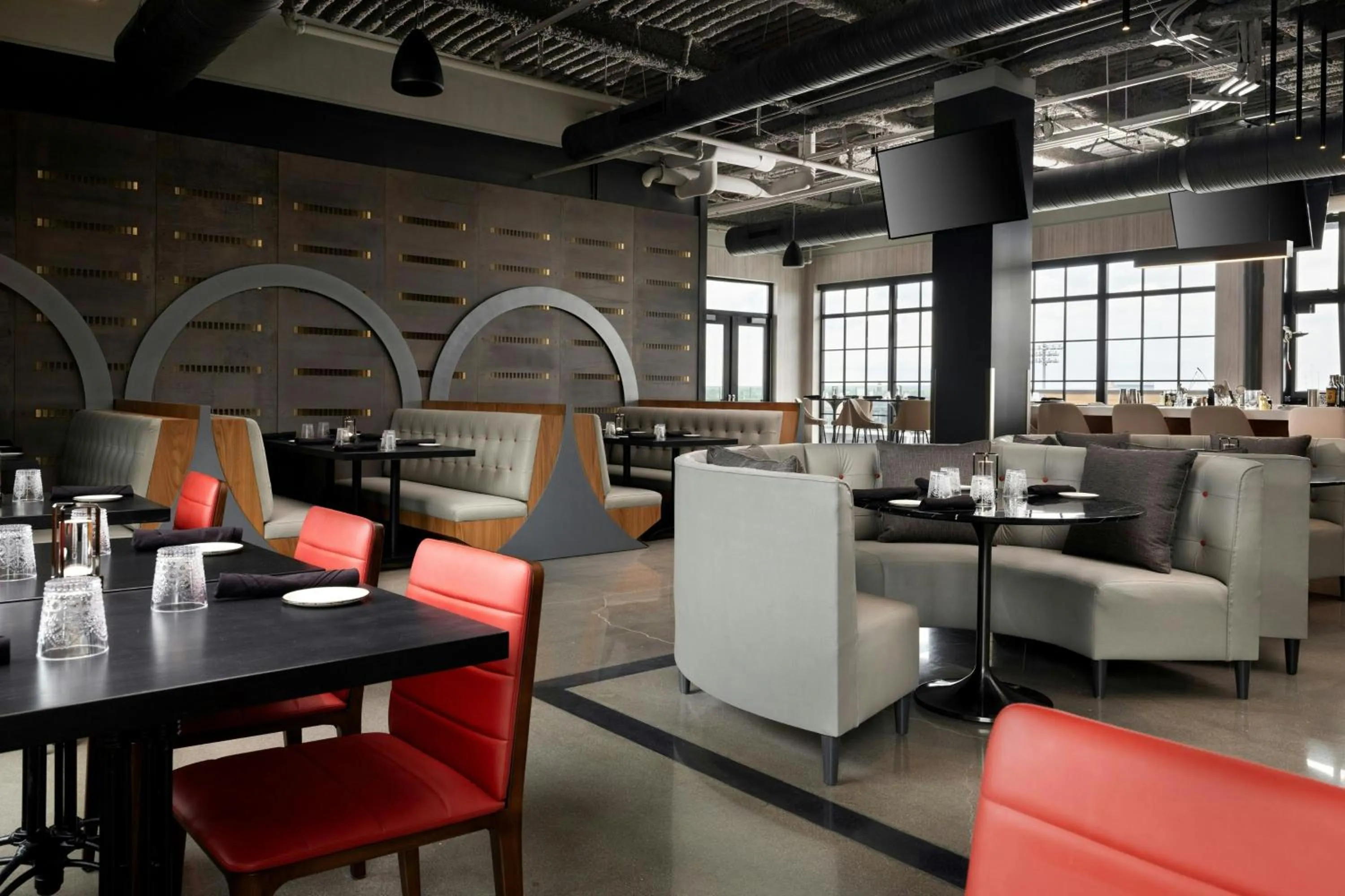 Restaurant/places to eat in AC Hotel by Marriott Dayton