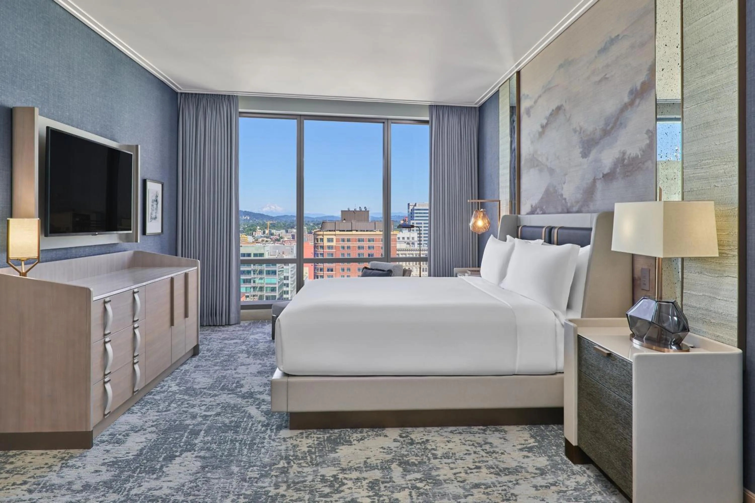 Photo of the whole room, Bed in The Ritz-Carlton, Portland