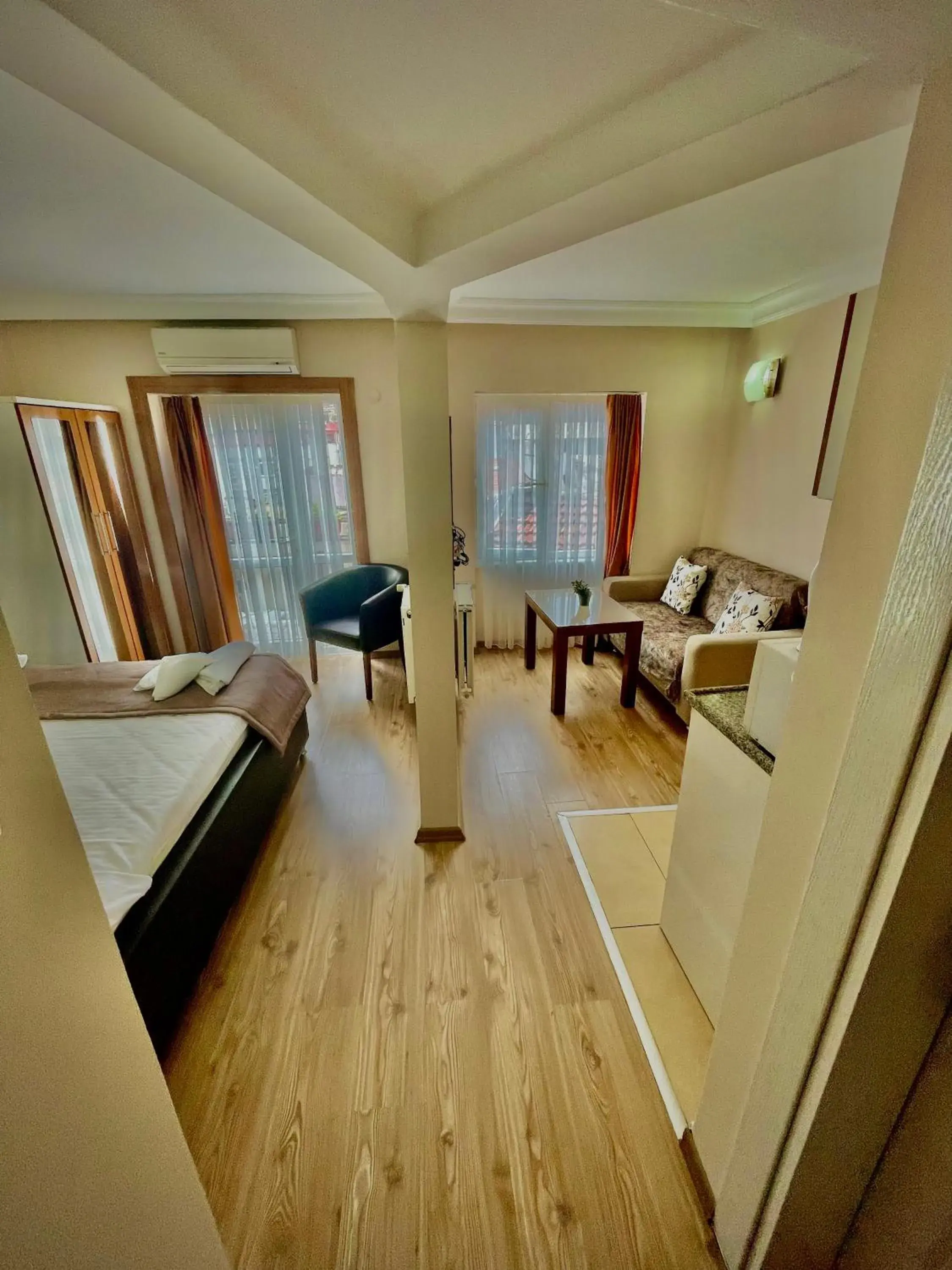 Double Room in Elegance Aparts Cihangir Double Room in Elegance Aparts Cihangir