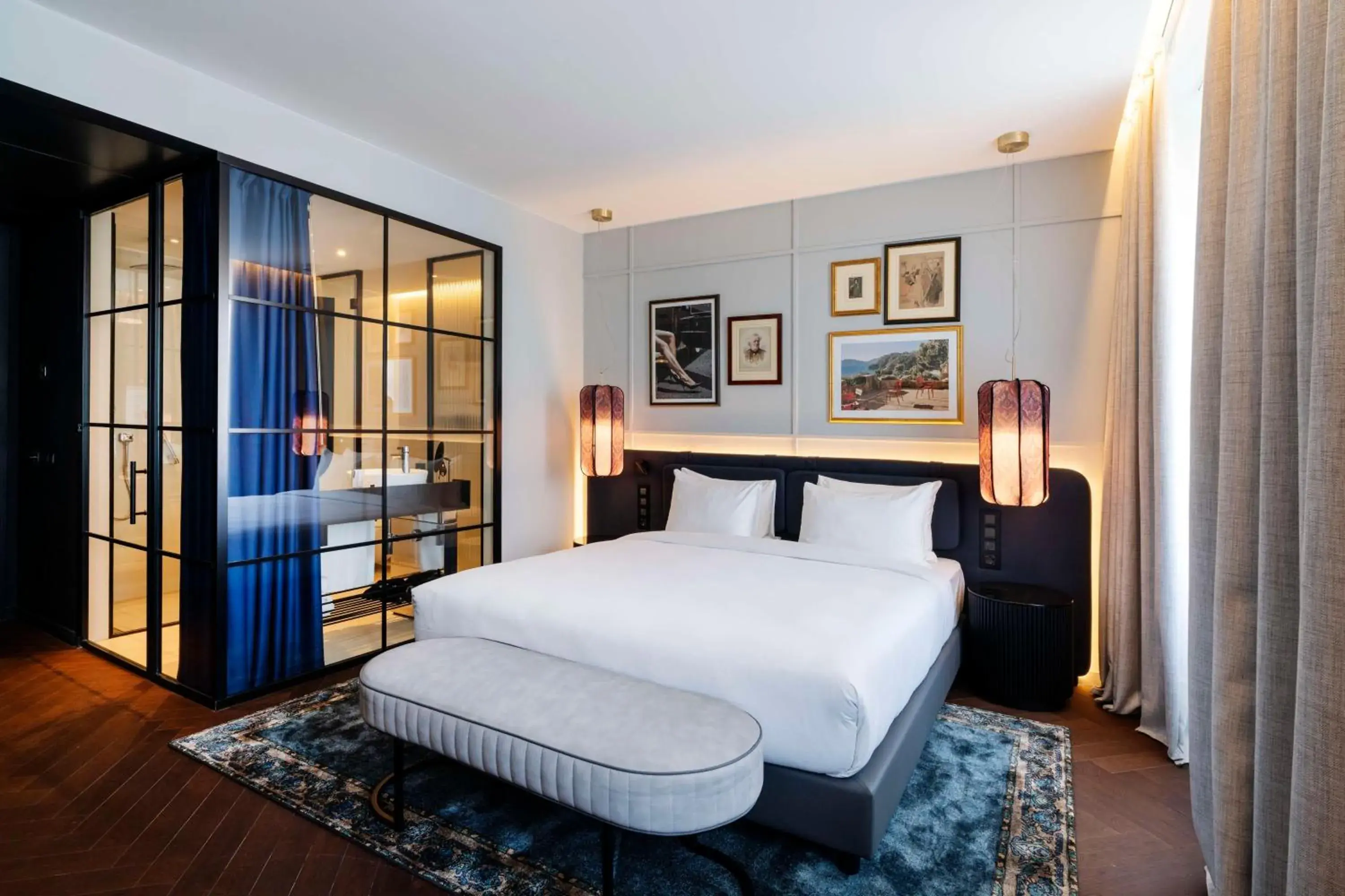 Junior Suite in Radisson Collection Hotel, Santa Sofia Milan Junior Suite in Radisson Collection Hotel, Santa Sofia Milan