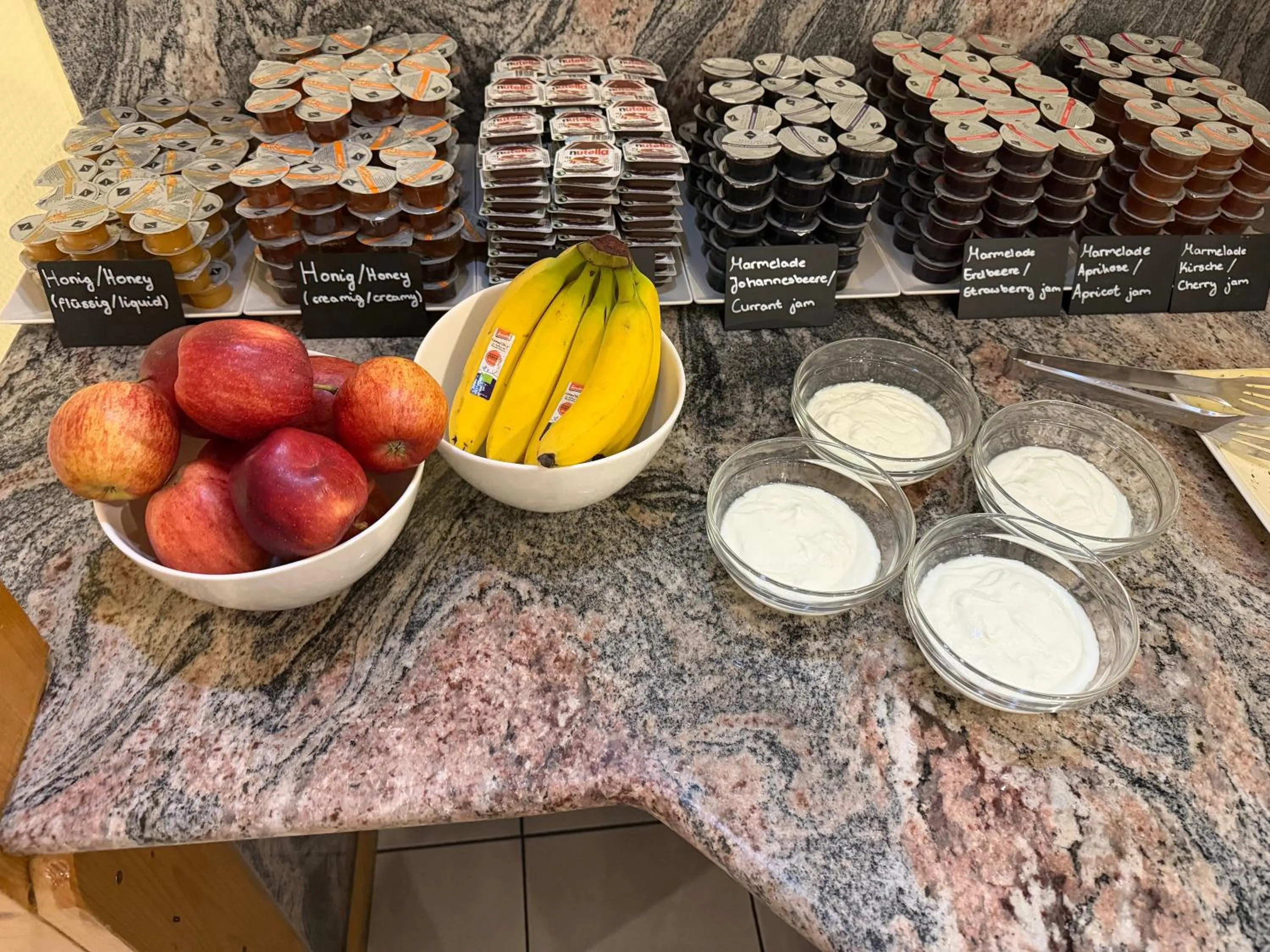 Breakfast in Brenzhotel Heidenheim