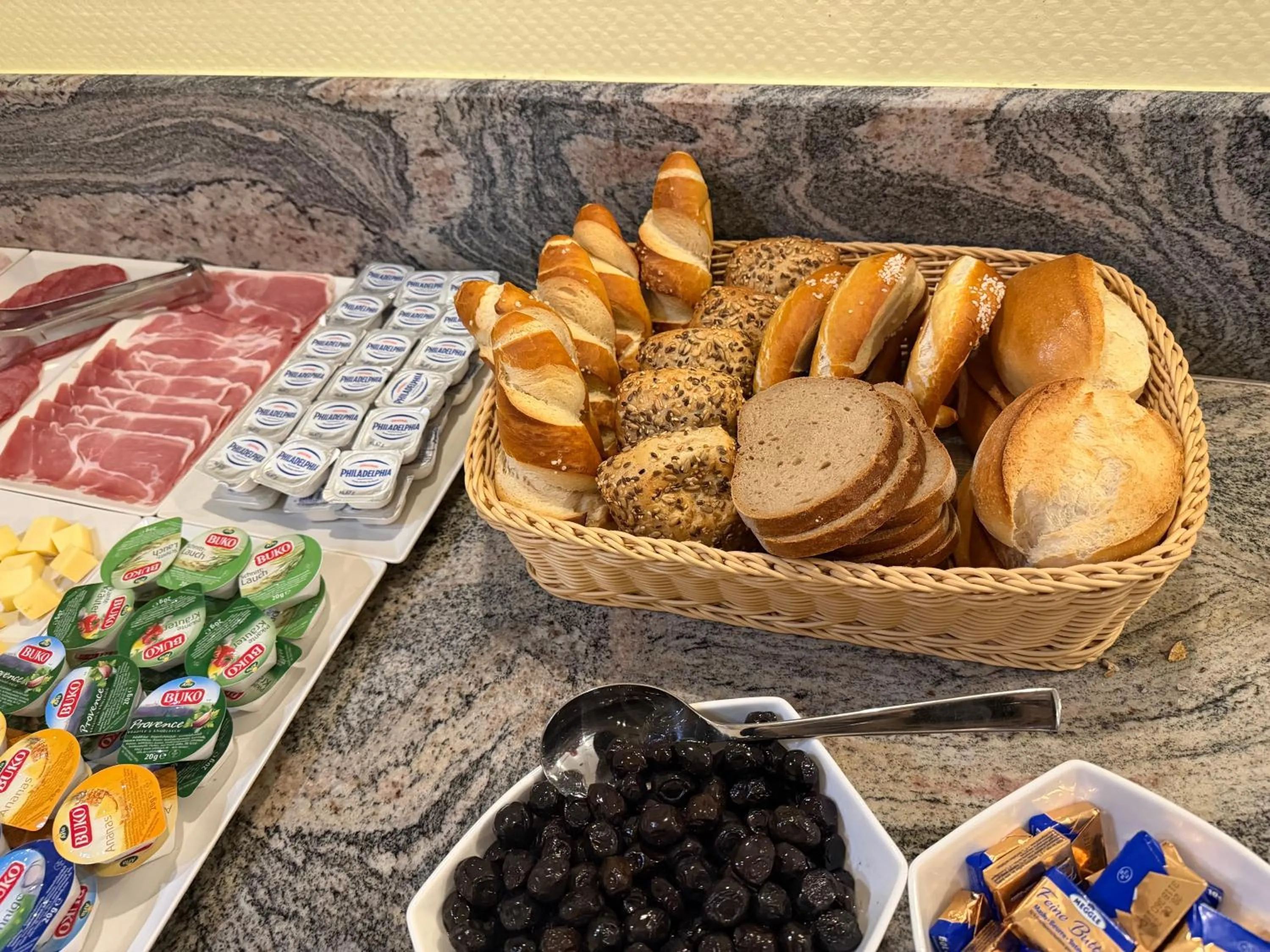 Breakfast in Brenzhotel Heidenheim