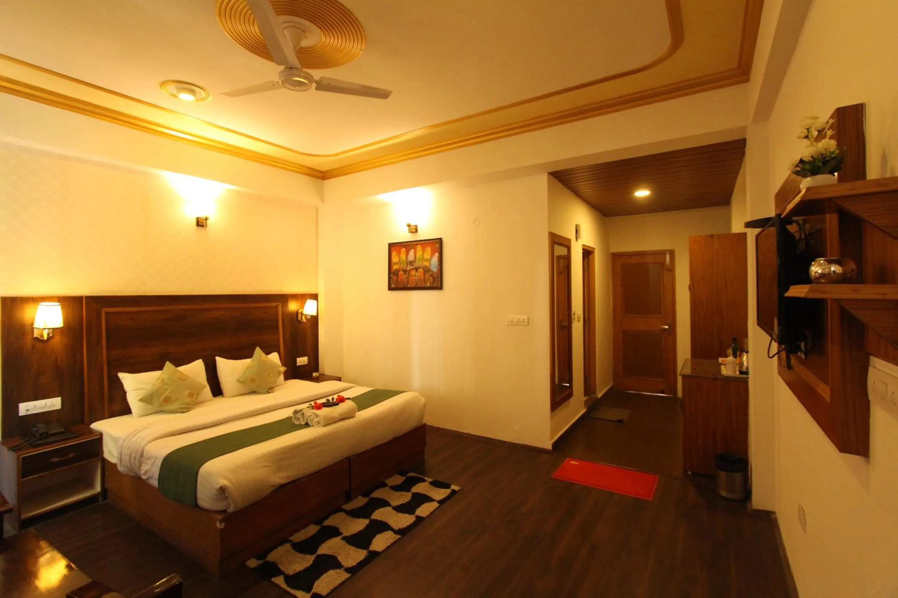Bed in Hotel NSB Manali