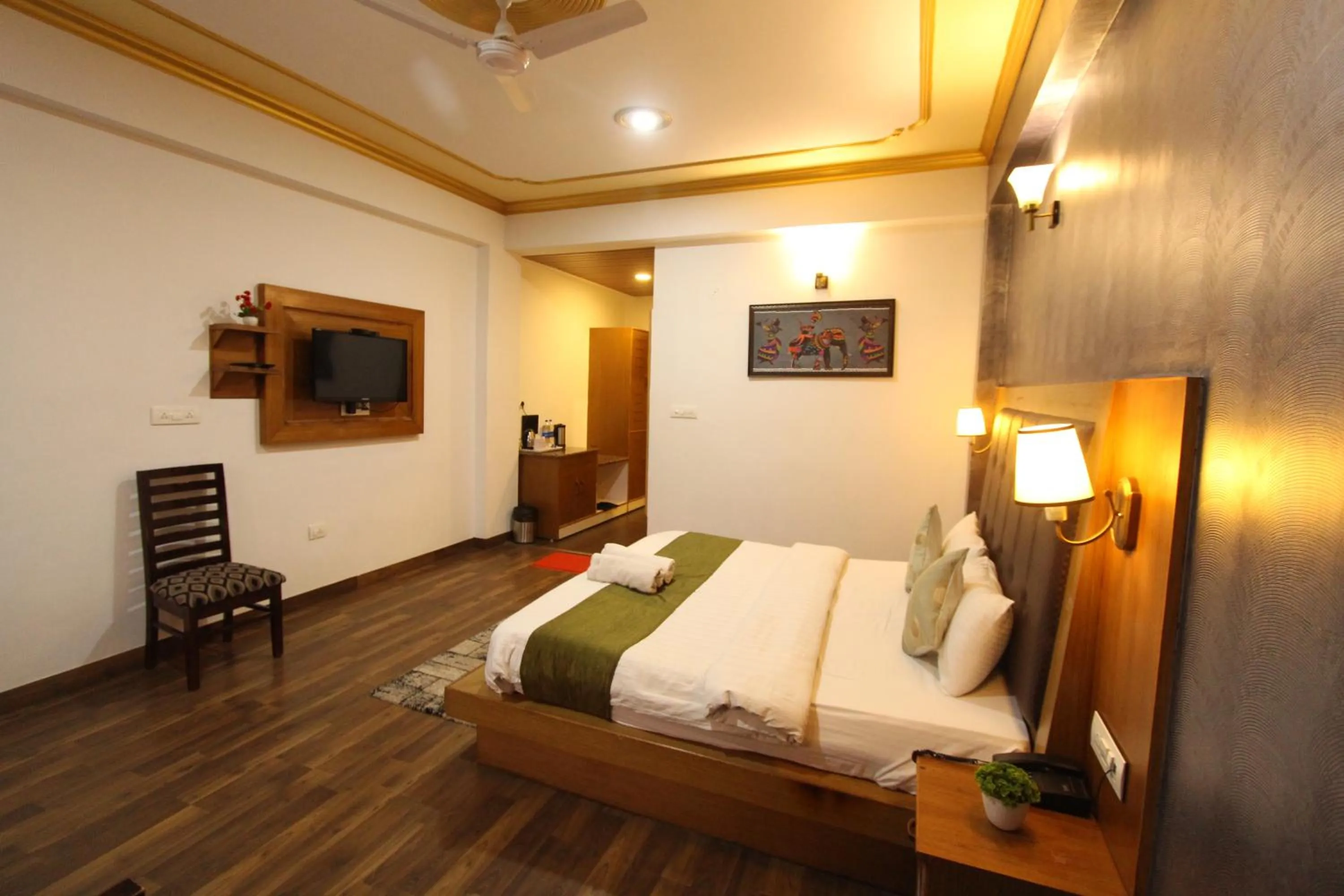 Bed in Hotel NSB Manali