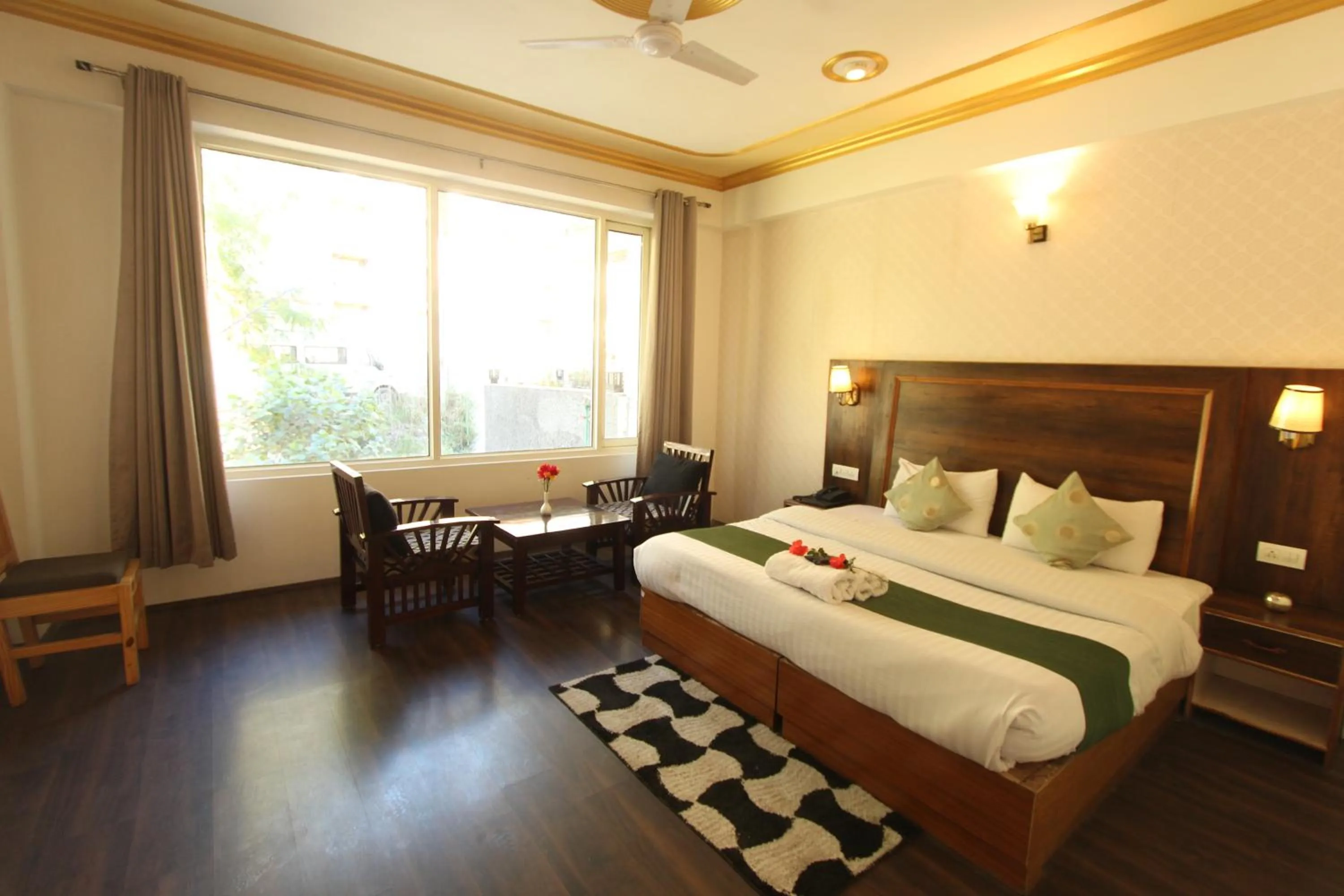 Bed in Hotel NSB Manali