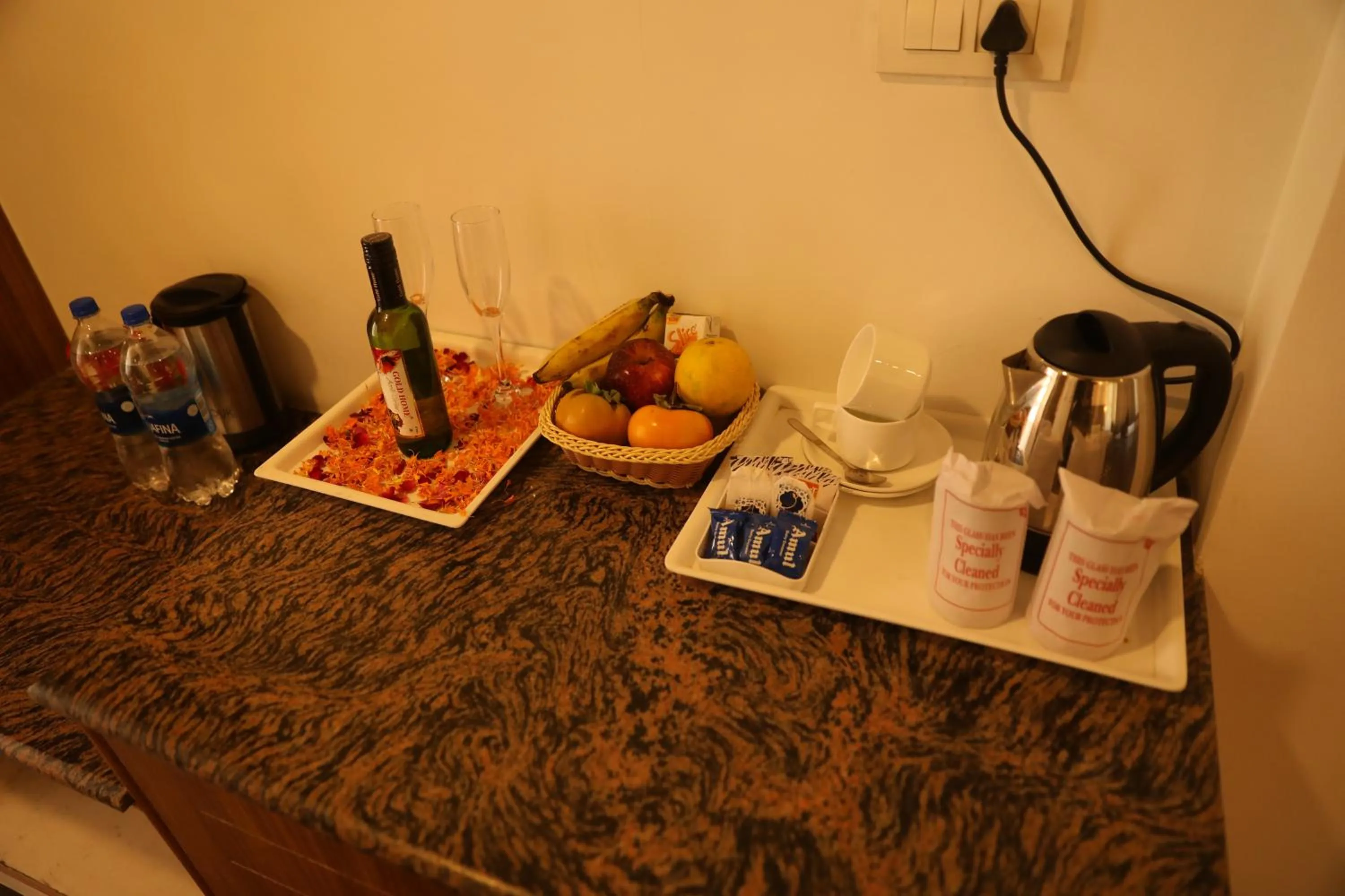 Coffee/tea facilities in Hotel NSB Manali