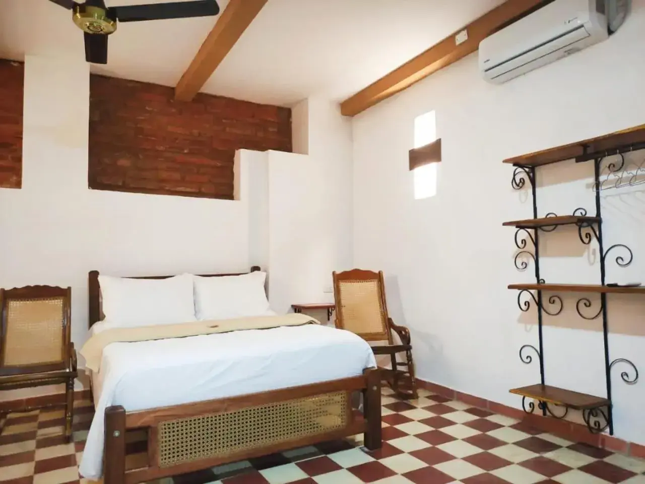 Triple Room with Private Bathroom in Albarrada Hotel Boutique Triple Room with Private Bathroom in Albarrada Hotel Boutique